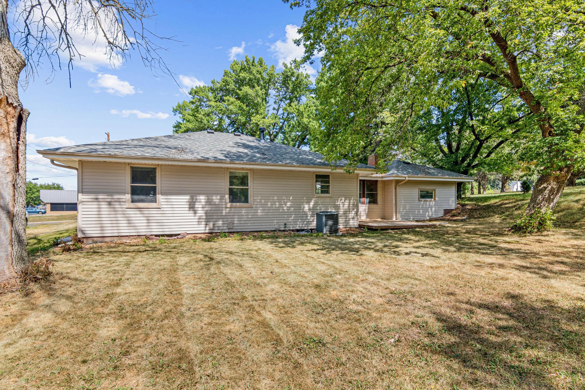 View of Residential at 1976 Radatz Avenue, Maplewood MN 55109, Maplewood (25 of 28) - Mike Wilen | Minnesota Team Real Estate