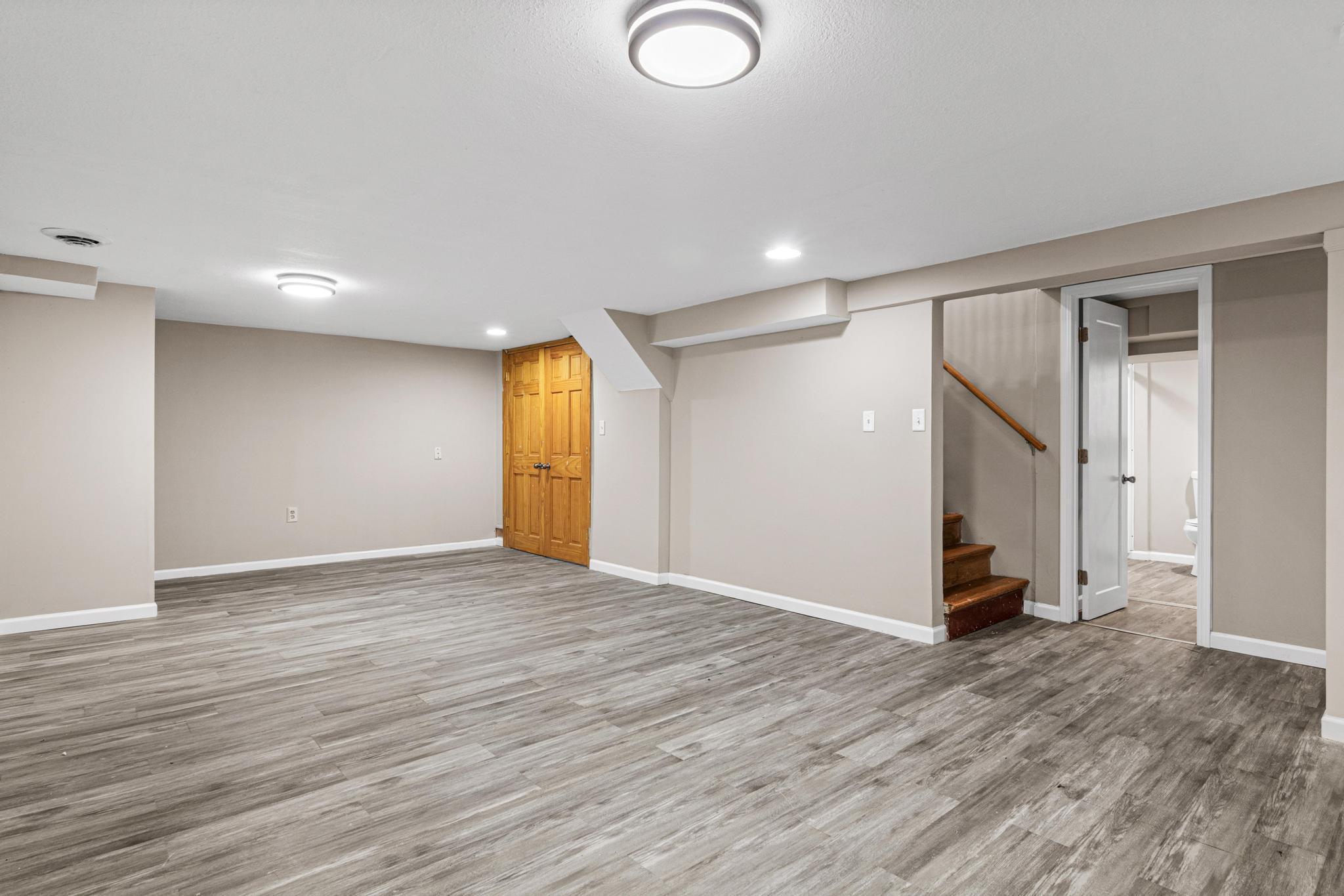 View of Residential at 1976 Radatz Avenue, Maplewood MN 55109, Maplewood (15 of 28) - Mike Wilen | Minnesota Team Real Estate