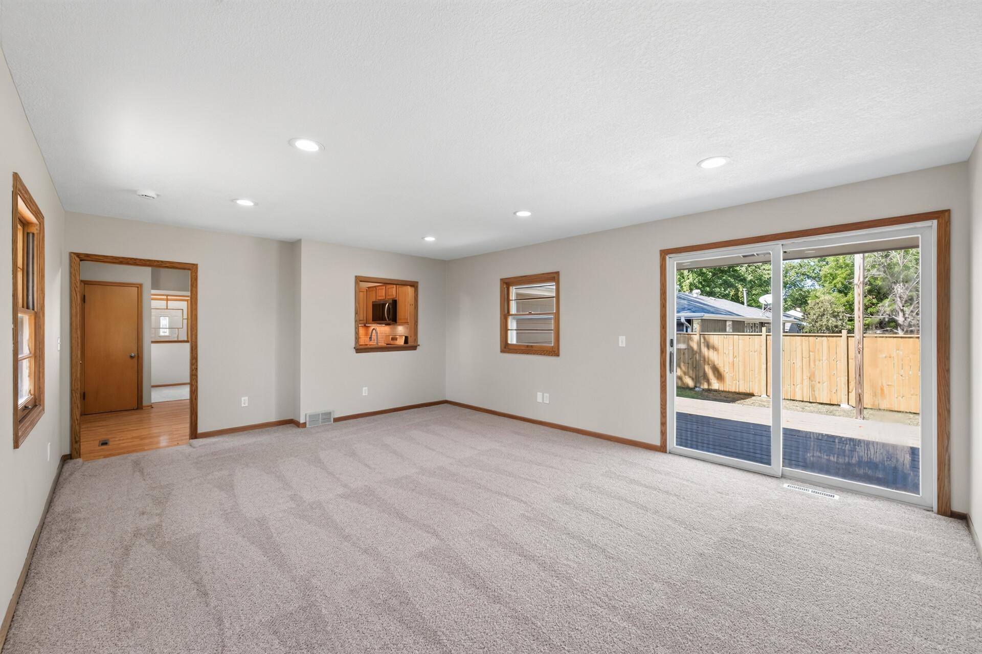 View of Residential at 424 4th Avenue, Osseo MN 55369, Osseo (10 of 27) - Mike Wilen | Minnesota Team Real Estate
