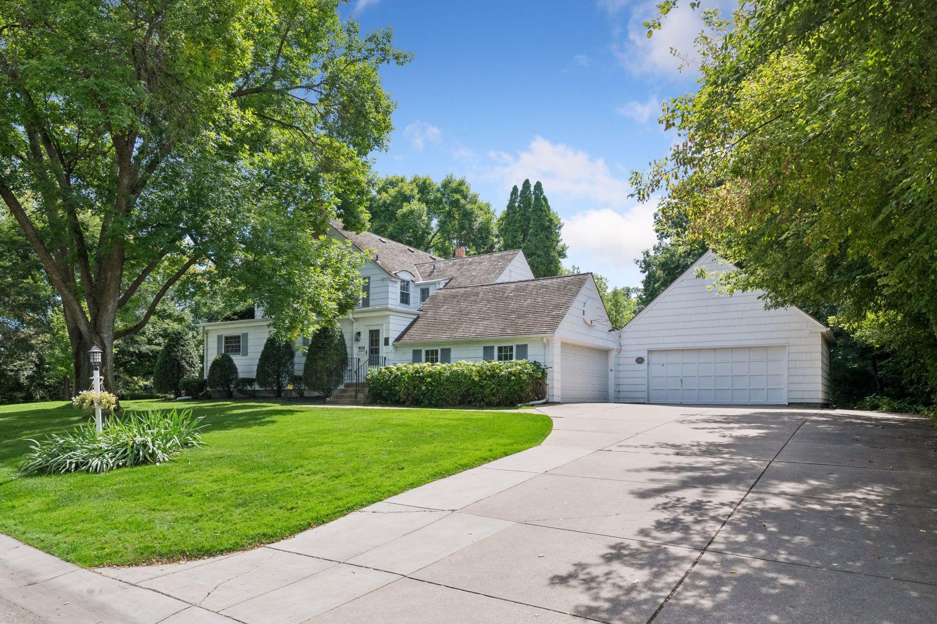 View of Residential at 830 Edgemoor Drive, Hopkins MN 55305, Hopkins (2 of 45) - Mike Wilen | Minnesota Team Real Estate
