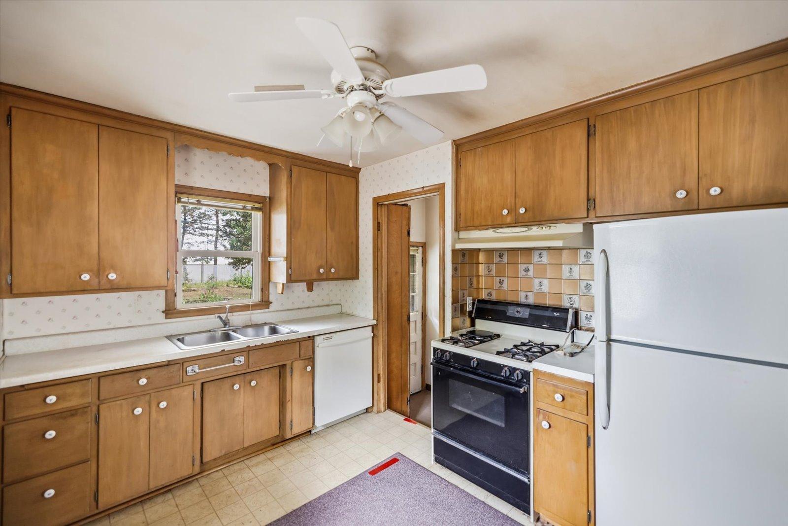 View of Residential at 8680 Granada Avenue, Cottage Grove MN 55016, Cottage Grove (2 of 37) - Mike Wilen | Minnesota Team Real Estate