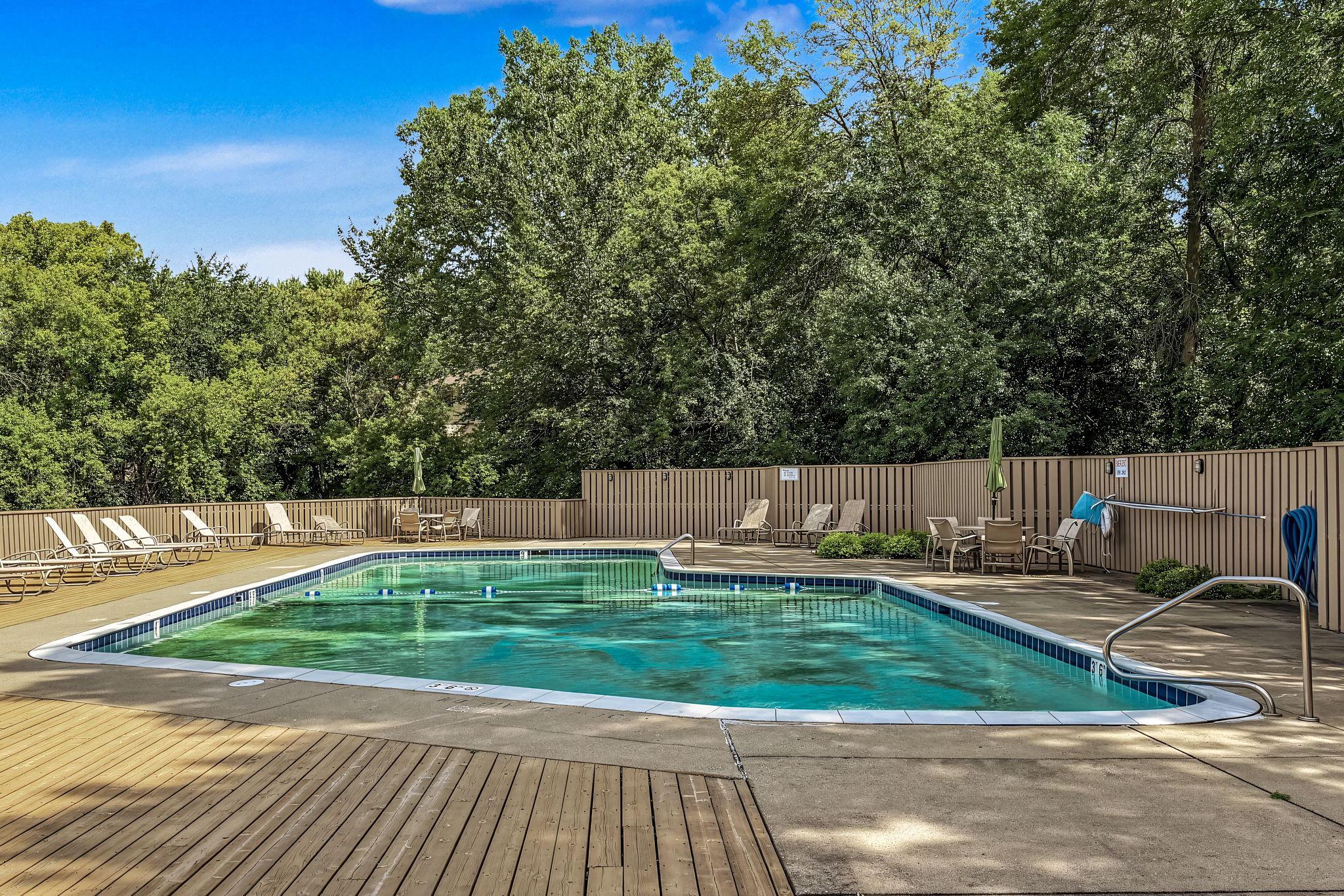 View of Residential at 10275 Scarborough Road, Bloomington MN 55437, Bloomington (37 of 38) - Mike Wilen | Minnesota Team Real Estate
