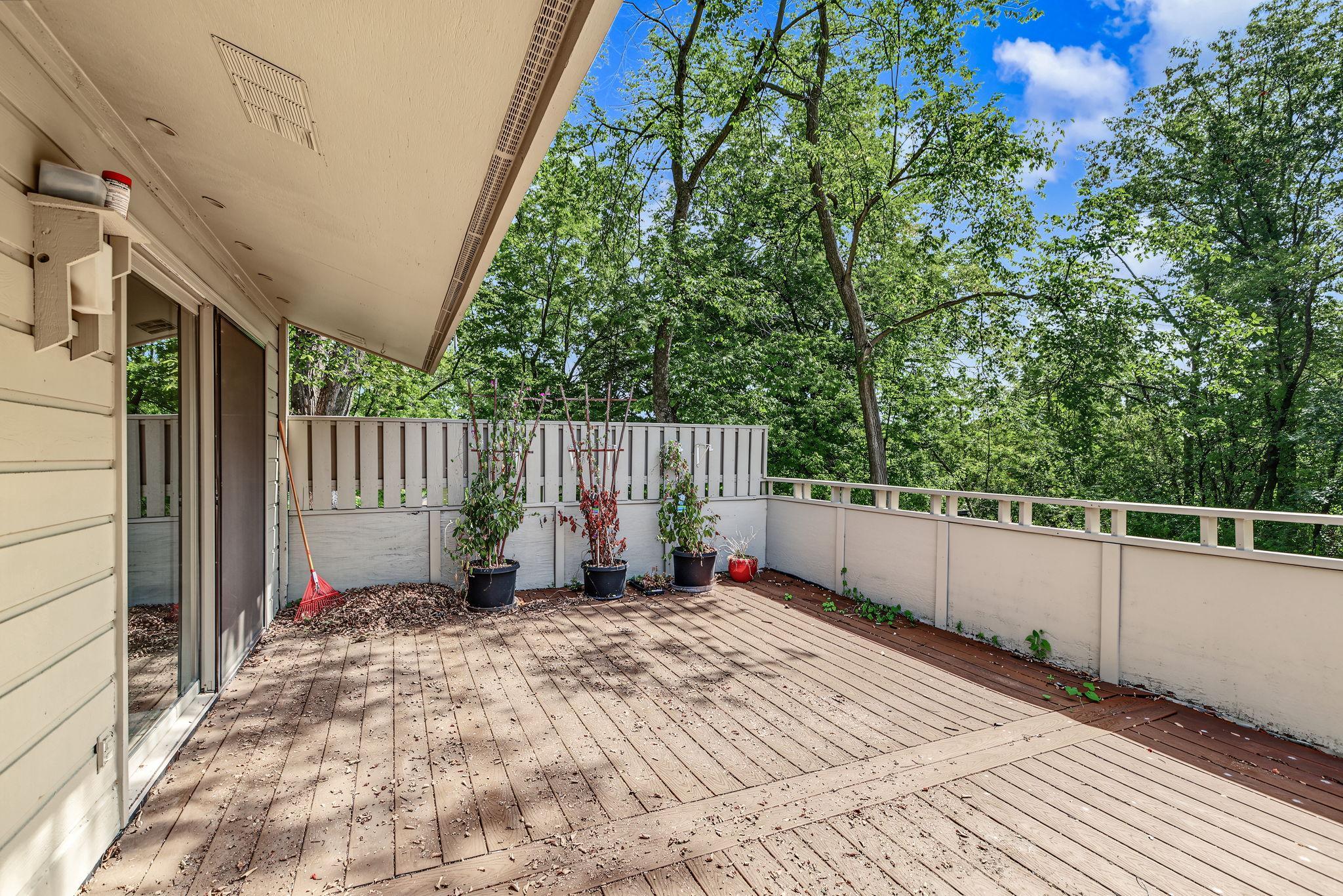 View of Residential at 10275 Scarborough Road, Bloomington MN 55437, Bloomington (31 of 38) - Mike Wilen | Minnesota Team Real Estate