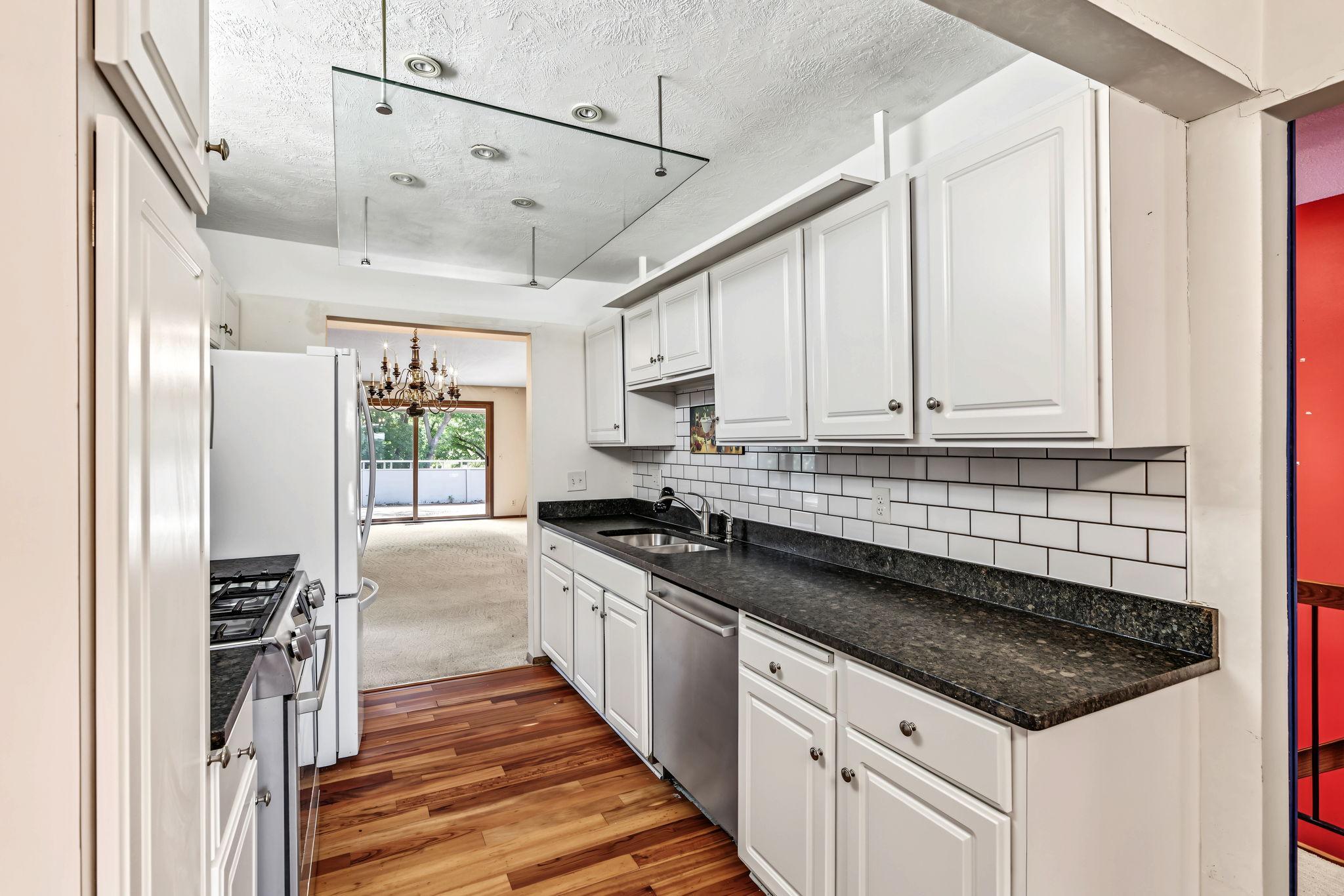 View of Residential at 10275 Scarborough Road, Bloomington MN 55437, Bloomington (11 of 38) - Mike Wilen | Minnesota Team Real Estate