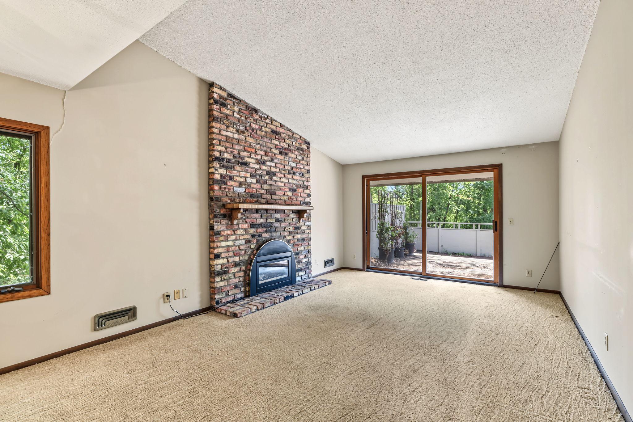 View of Residential at 10275 Scarborough Road, Bloomington MN 55437, Bloomington (4 of 38) - Mike Wilen | Minnesota Team Real Estate