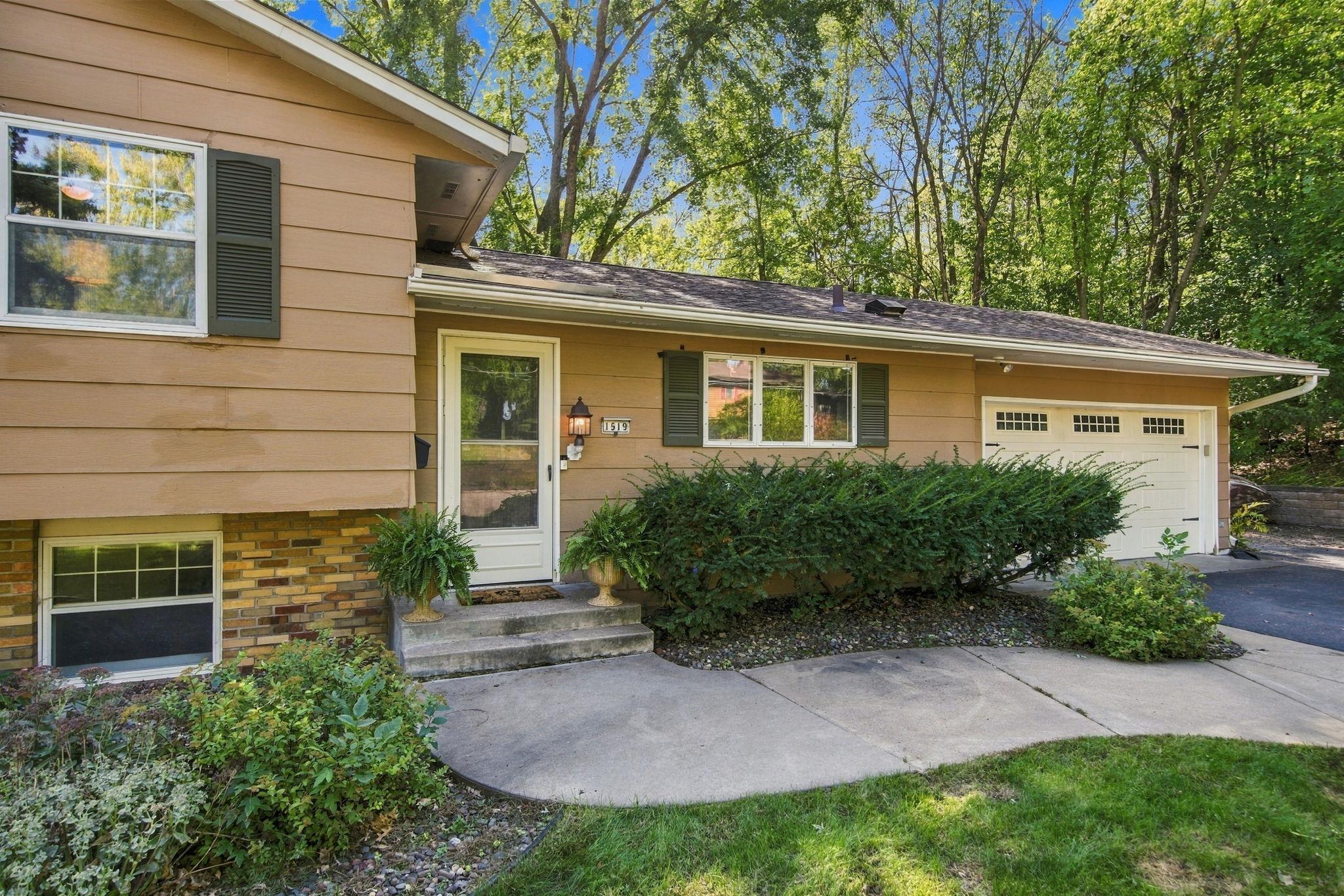 View of Residential at 1519 Meadowlark Drive, Stillwater MN 55082, Stillwater (3 of 40) - Mike Wilen | Minnesota Team Real Estate