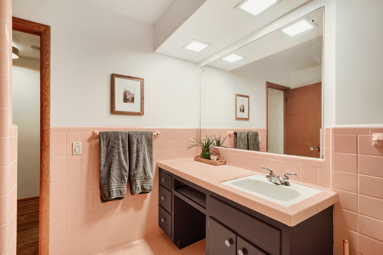 View of Residential at 334 Edith Drive, West Saint Paul MN 55118, West Saint Paul (17 of 28) - Mike Wilen | Minnesota Team Real Estate