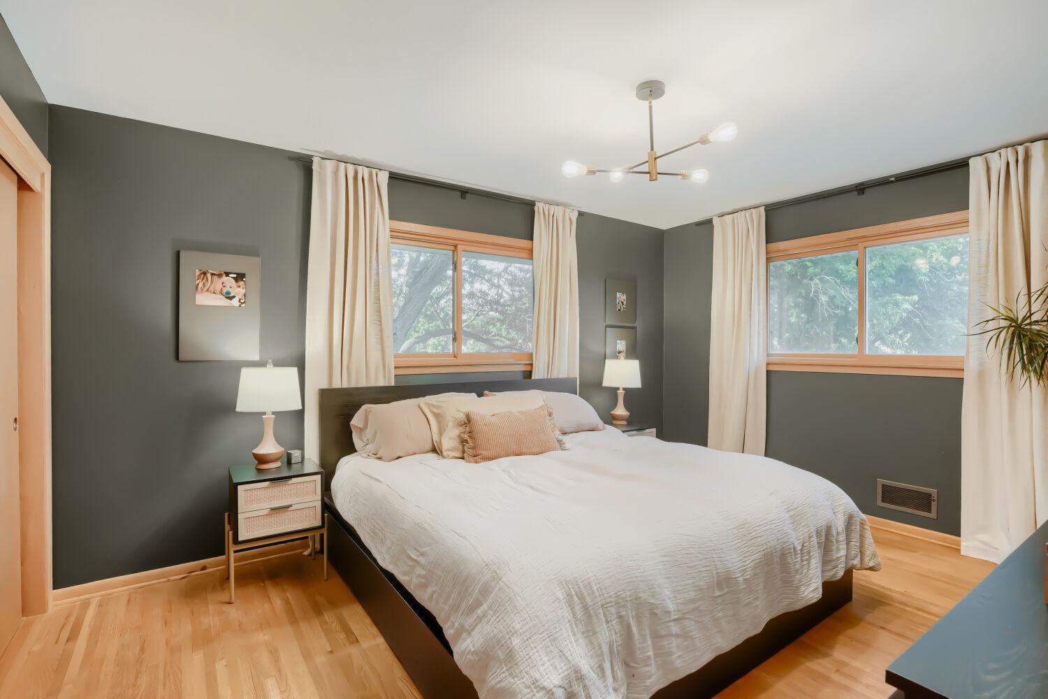 View of Residential at 334 Edith Drive, West Saint Paul MN 55118, West Saint Paul (14 of 28) - Mike Wilen | Minnesota Team Real Estate