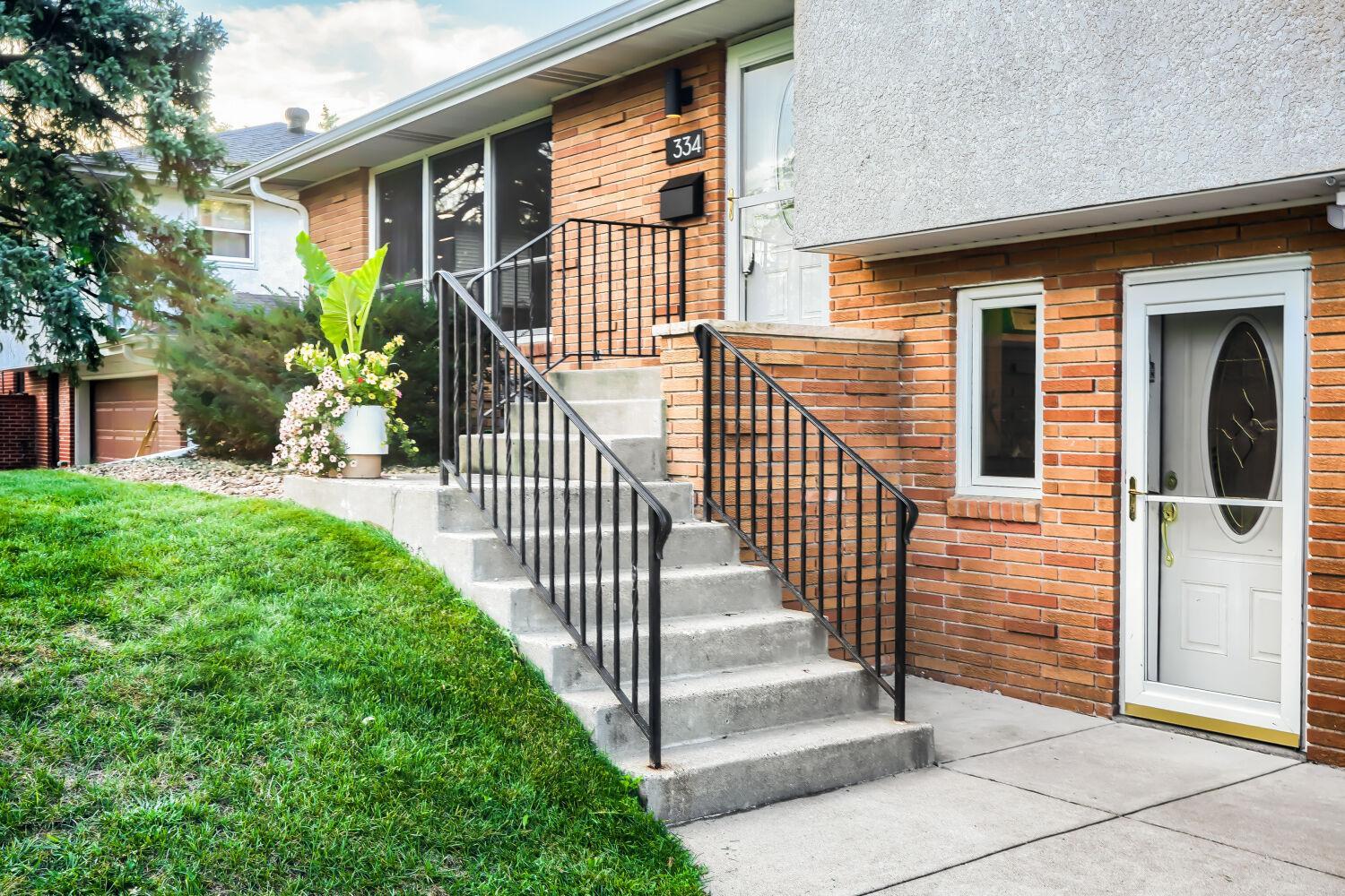 View of Residential at 334 Edith Drive, West Saint Paul MN 55118, West Saint Paul (3 of 28) - Mike Wilen | Minnesota Team Real Estate