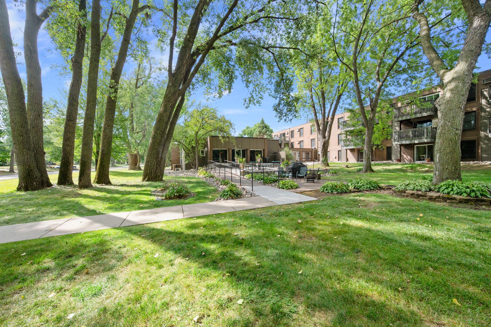 View of Residential at 2800 Hamline Avenue #311, Roseville MN 55113, Roseville (31 of 35) - Mike Wilen | Minnesota Team Real Estate