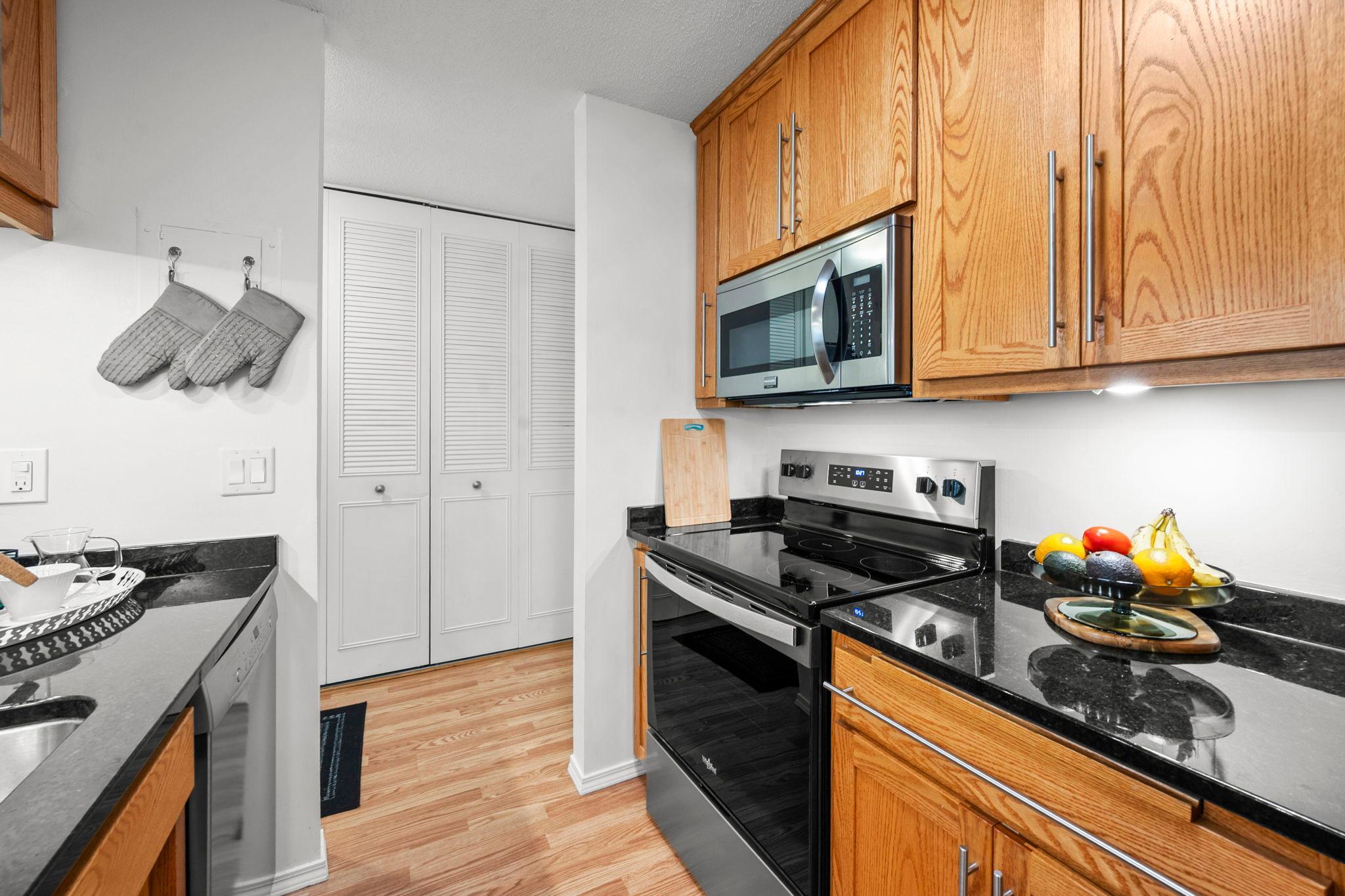 View of Residential at 2800 Hamline Avenue #311, Roseville MN 55113, Roseville (10 of 35) - Mike Wilen | Minnesota Team Real Estate