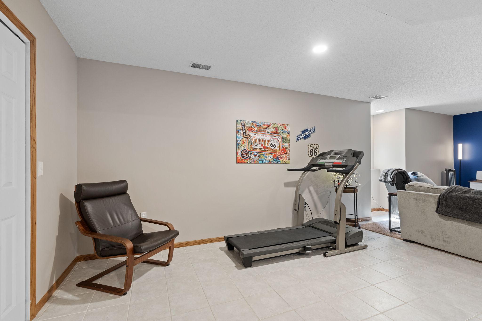 View of Residential at 8018 Greenbriar Lane, Woodbury MN 55125, Woodbury (46 of 58) - Mike Wilen | Minnesota Team Real Estate