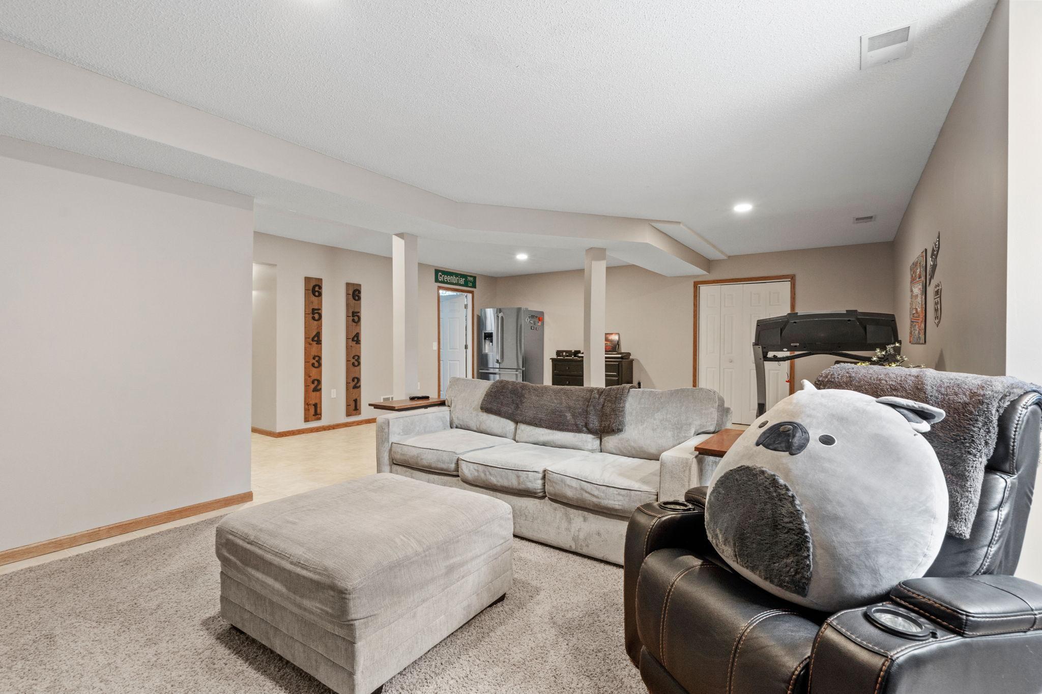 View of Residential at 8018 Greenbriar Lane, Woodbury MN 55125, Woodbury (43 of 58) - Mike Wilen | Minnesota Team Real Estate