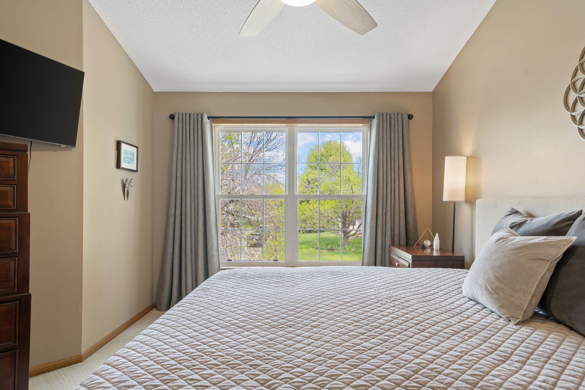 View of Residential at 8018 Greenbriar Lane, Woodbury MN 55125, Woodbury (29 of 58) - Mike Wilen | Minnesota Team Real Estate