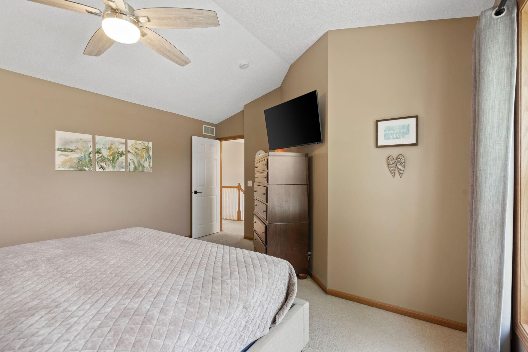View of Residential at 8018 Greenbriar Lane, Woodbury MN 55125, Woodbury (28 of 58) - Mike Wilen | Minnesota Team Real Estate