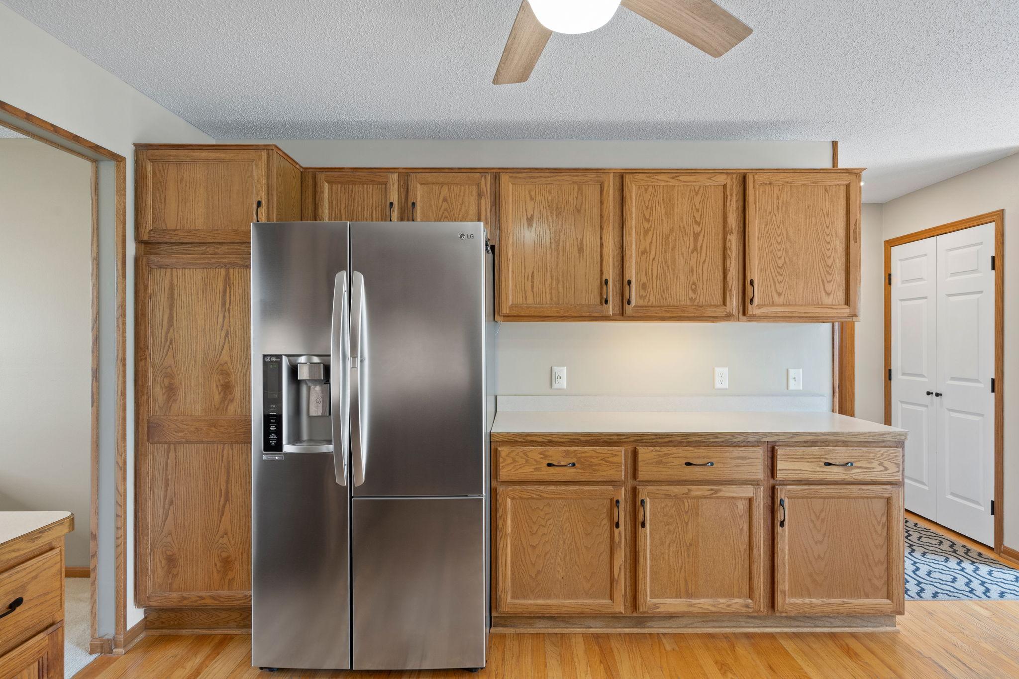 View of Residential at 8018 Greenbriar Lane, Woodbury MN 55125, Woodbury (22 of 58) - Mike Wilen | Minnesota Team Real Estate