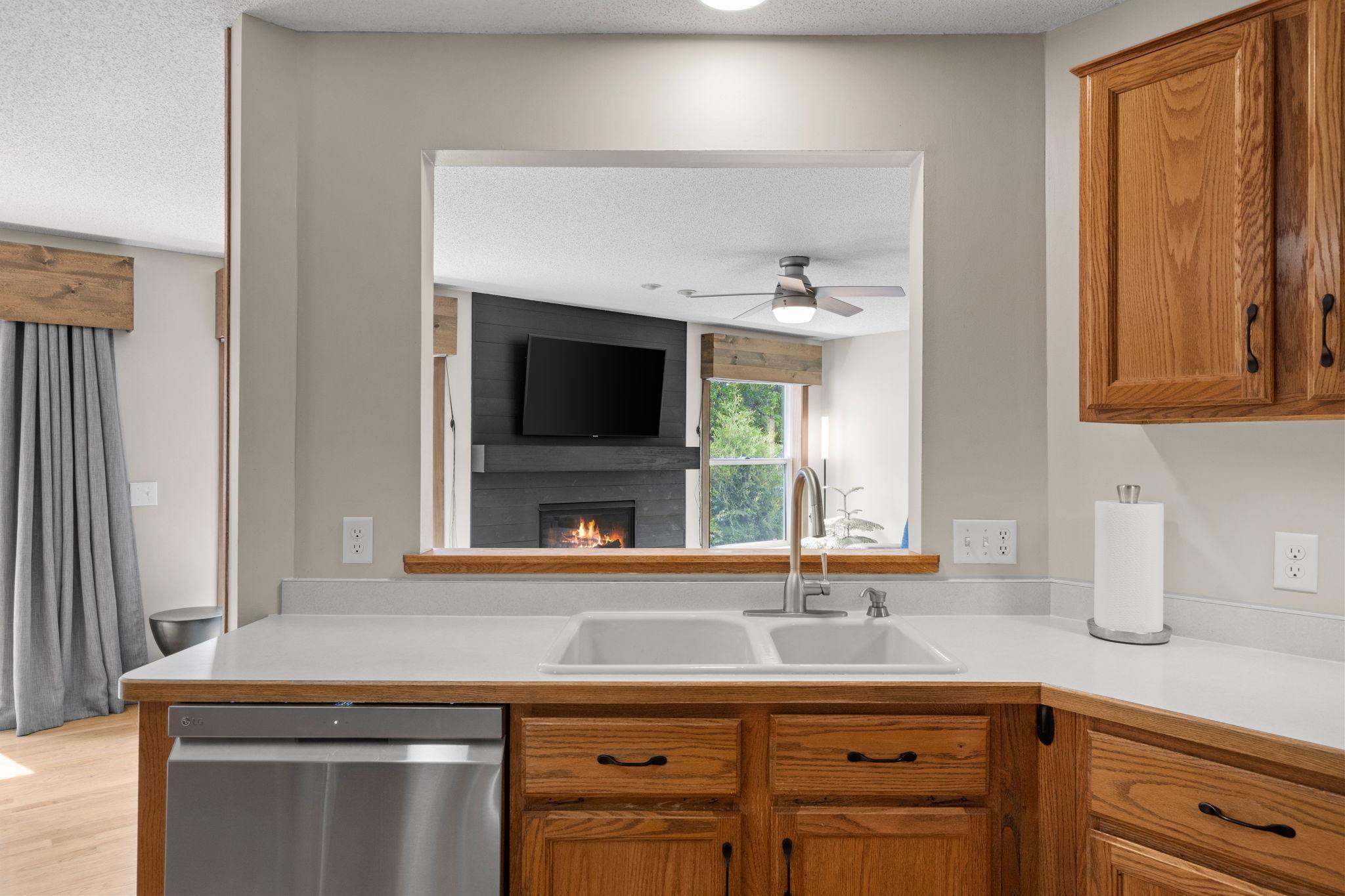 View of Residential at 8018 Greenbriar Lane, Woodbury MN 55125, Woodbury (20 of 58) - Mike Wilen | Minnesota Team Real Estate