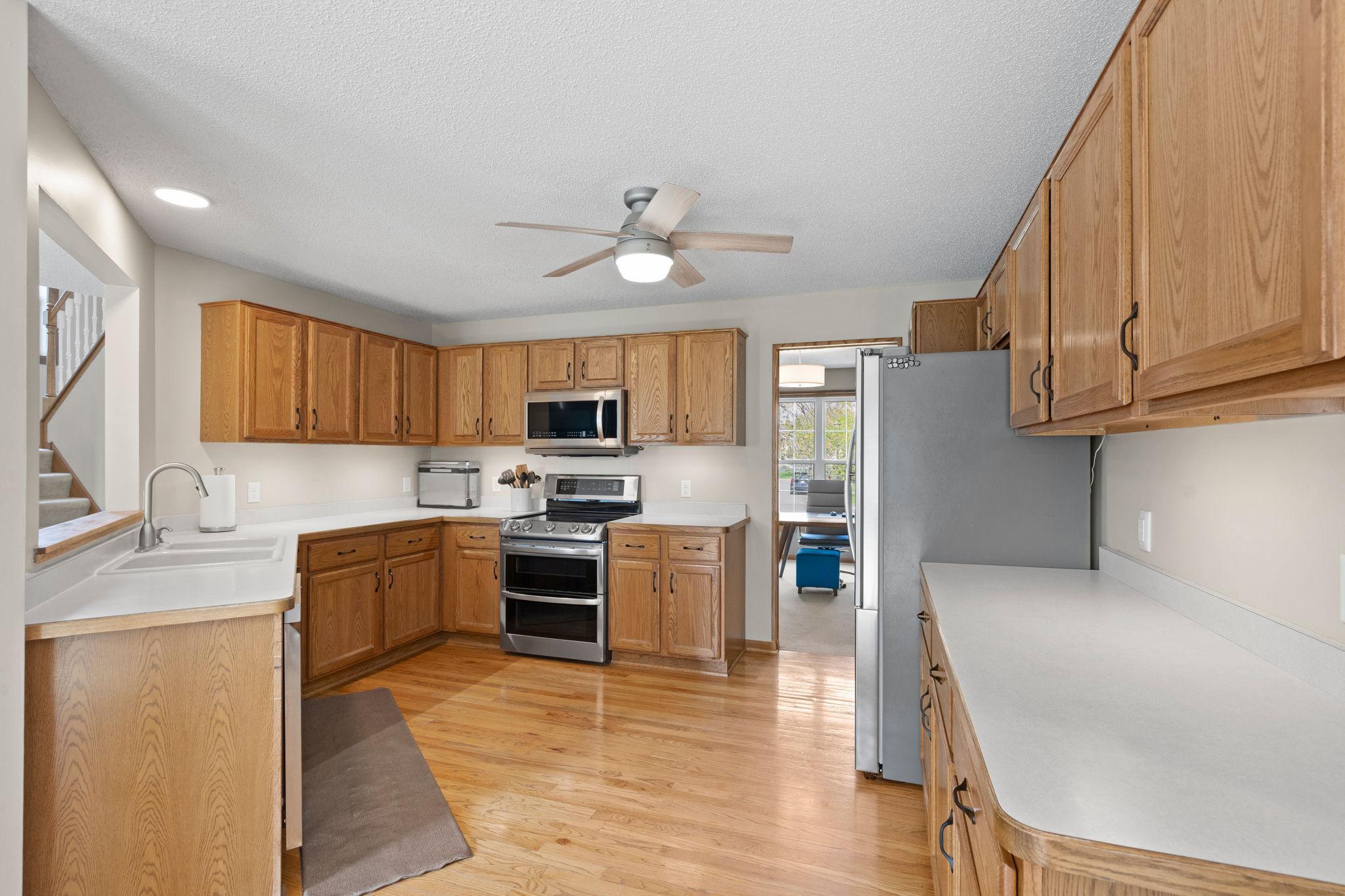 View of Residential at 8018 Greenbriar Lane, Woodbury MN 55125, Woodbury (18 of 58) - Mike Wilen | Minnesota Team Real Estate
