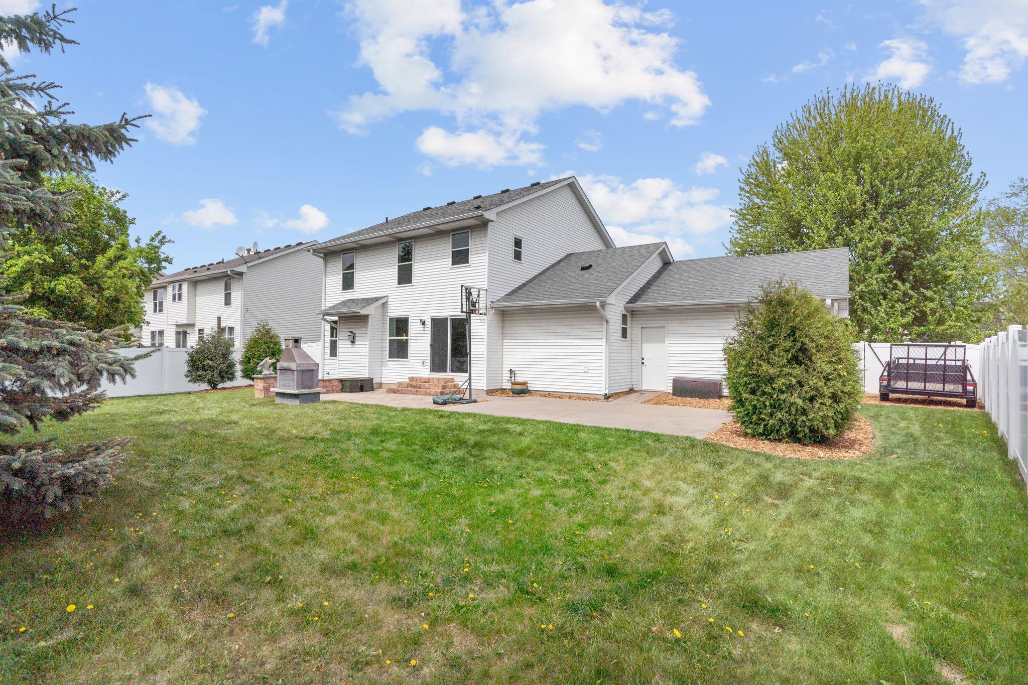 View of Residential at 8018 Greenbriar Lane, Woodbury MN 55125, Woodbury (49 of 58) - Mike Wilen | Minnesota Team Real Estate