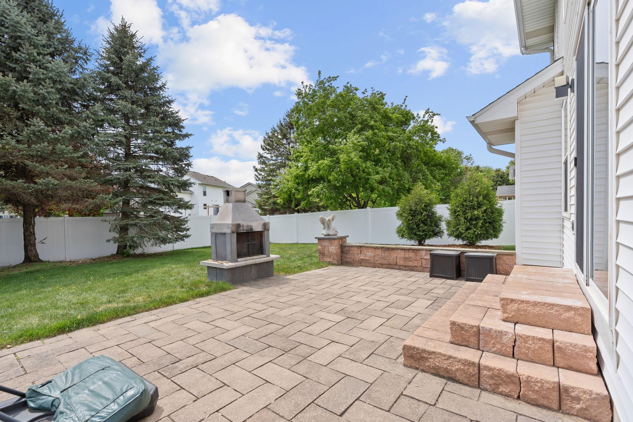 View of Residential at 8018 Greenbriar Lane, Woodbury MN 55125, Woodbury (52 of 58) - Mike Wilen | Minnesota Team Real Estate