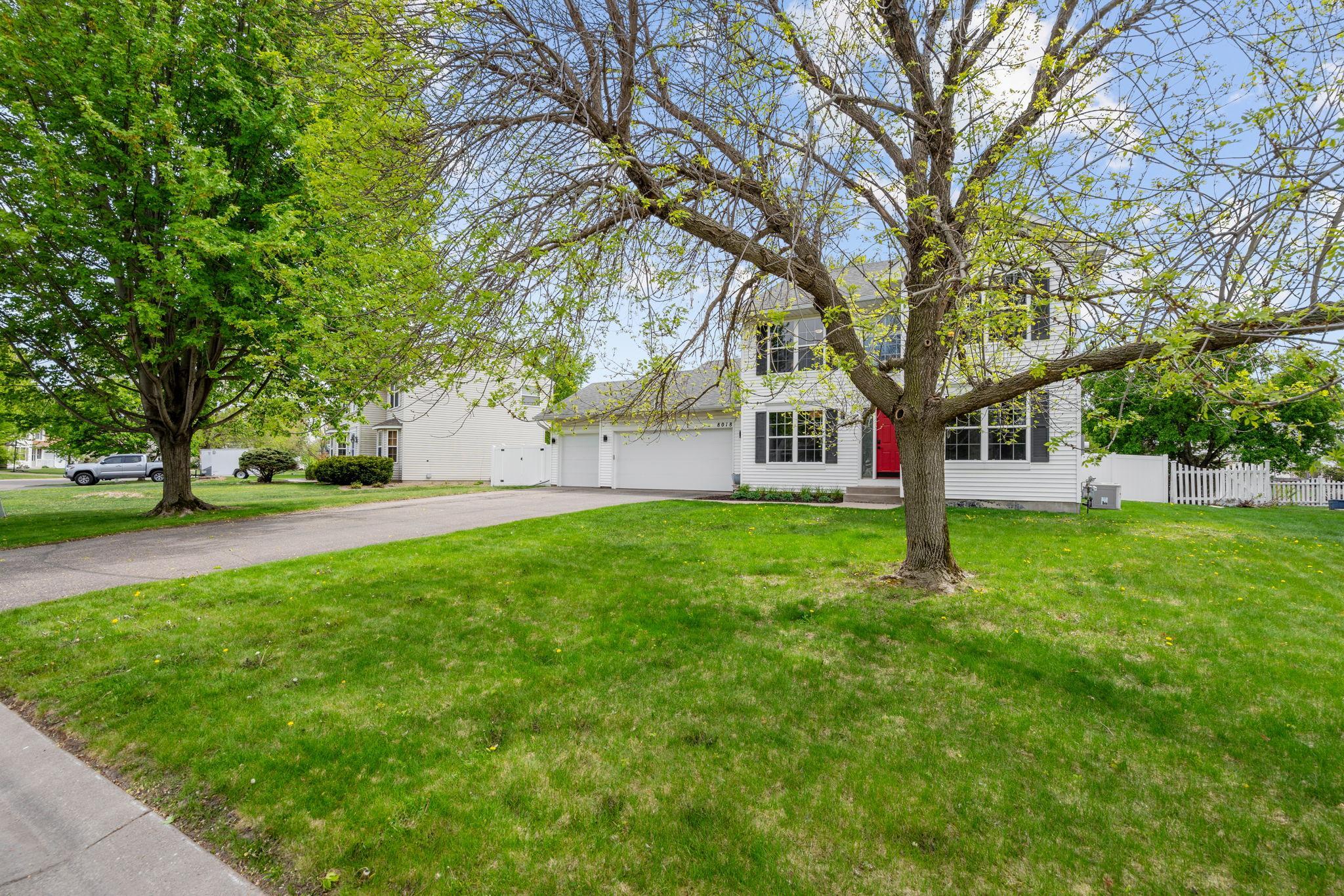 View of Residential at 8018 Greenbriar Lane, Woodbury MN 55125, Woodbury (56 of 58) - Mike Wilen | Minnesota Team Real Estate
