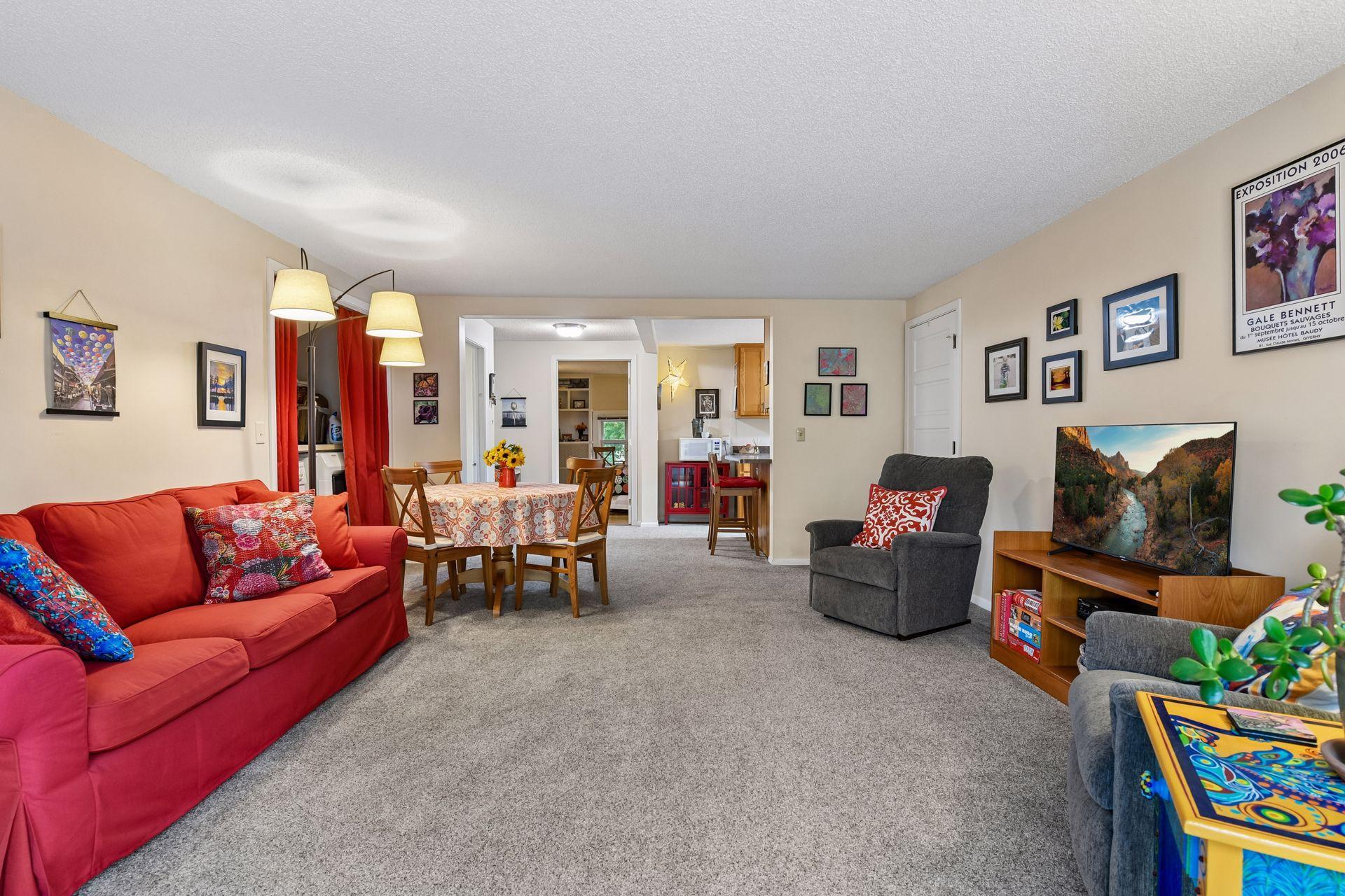 View of Residential at 2024 Emerson Avenue, Minneapolis MN 55405, Minneapolis (45 of 63) - Mike Wilen | Minnesota Team Real Estate