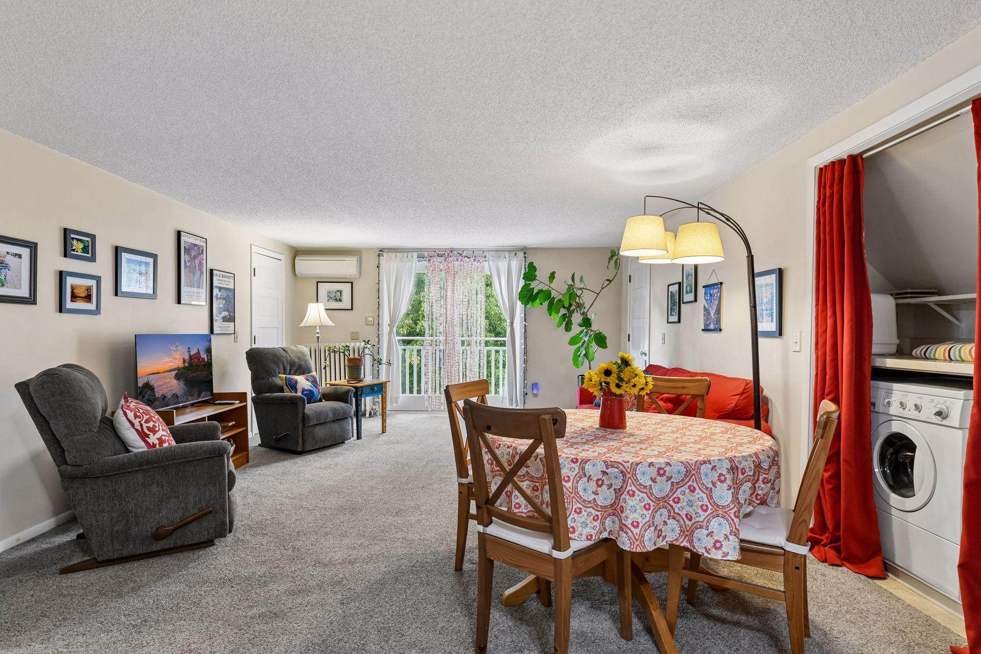 View of Residential at 2024 Emerson Avenue, Minneapolis MN 55405, Minneapolis (43 of 63) - Mike Wilen | Minnesota Team Real Estate