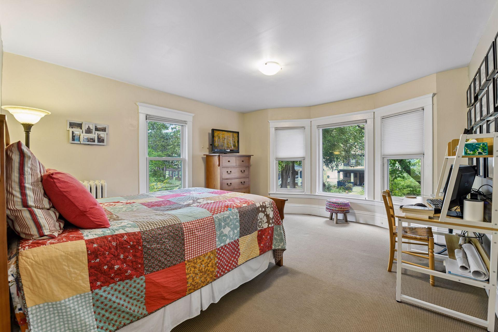 View of Residential at 2024 Emerson Avenue, Minneapolis MN 55405, Minneapolis (38 of 63) - Mike Wilen | Minnesota Team Real Estate