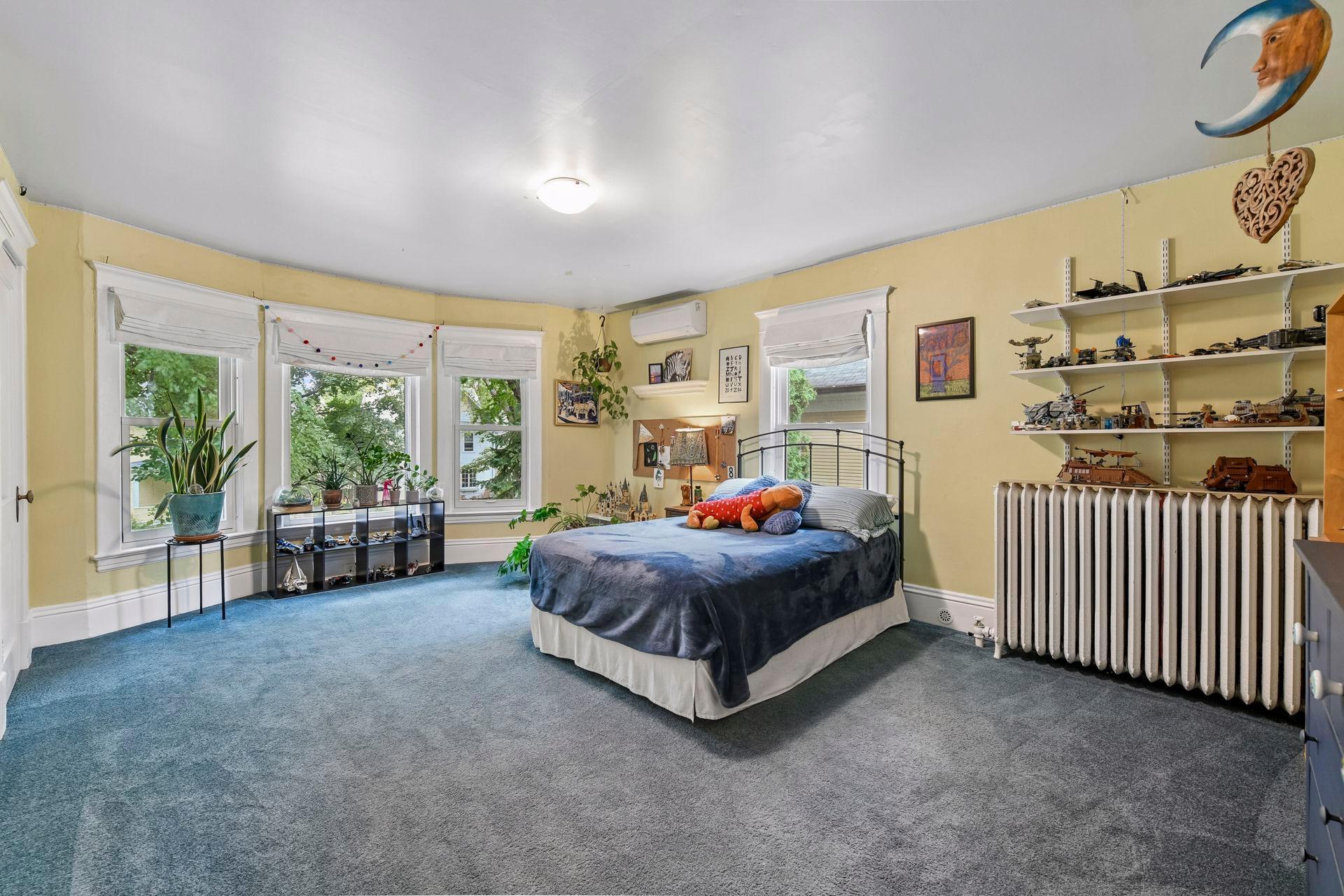View of Residential at 2024 Emerson Avenue, Minneapolis MN 55405, Minneapolis (37 of 63) - Mike Wilen | Minnesota Team Real Estate