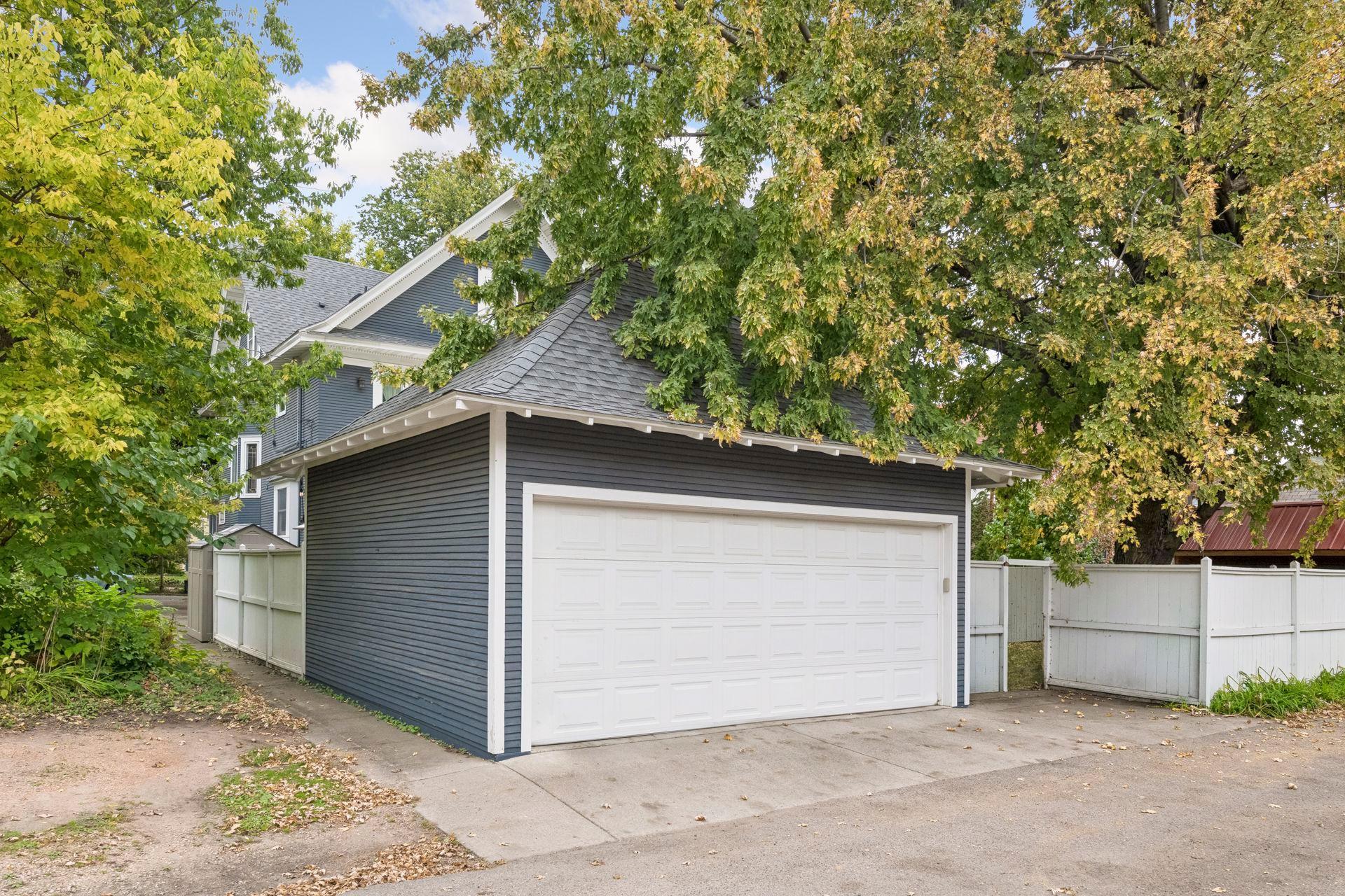 View of Residential at 2024 Emerson Avenue, Minneapolis MN 55405, Minneapolis (59 of 63) - Mike Wilen | Minnesota Team Real Estate