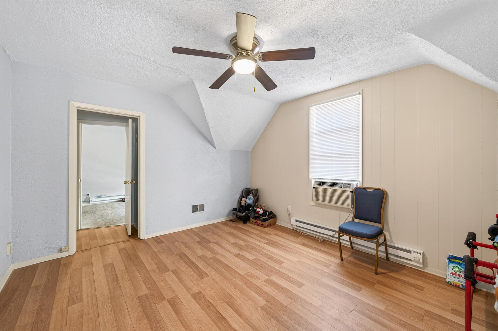 View of Residential Income at 807 Case Avenue, Saint Paul MN 55106, Saint Paul (21 of 30) - Mike Wilen | Minnesota Team Real Estate