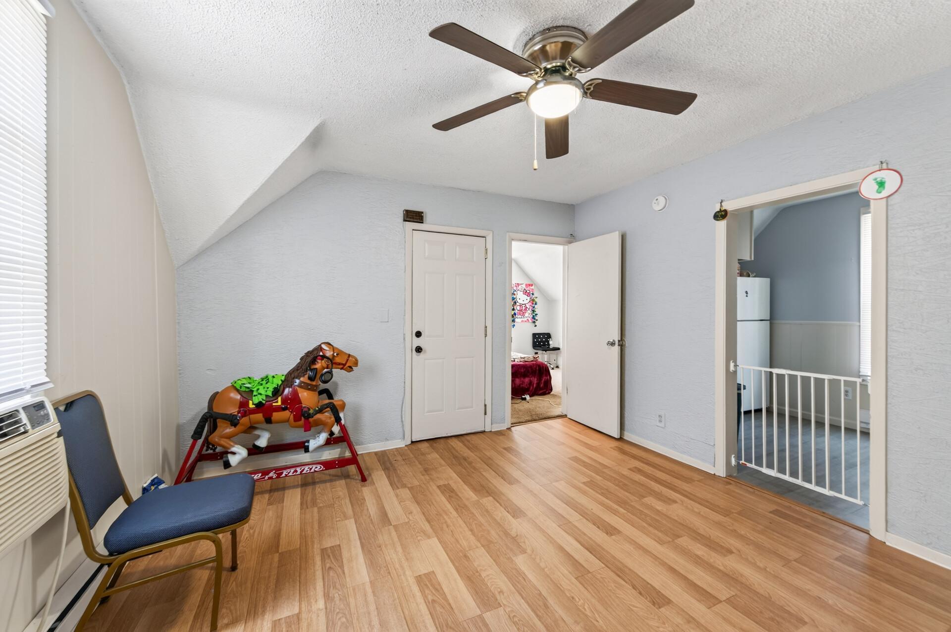 View of Residential Income at 807 Case Avenue, Saint Paul MN 55106, Saint Paul (20 of 30) - Mike Wilen | Minnesota Team Real Estate