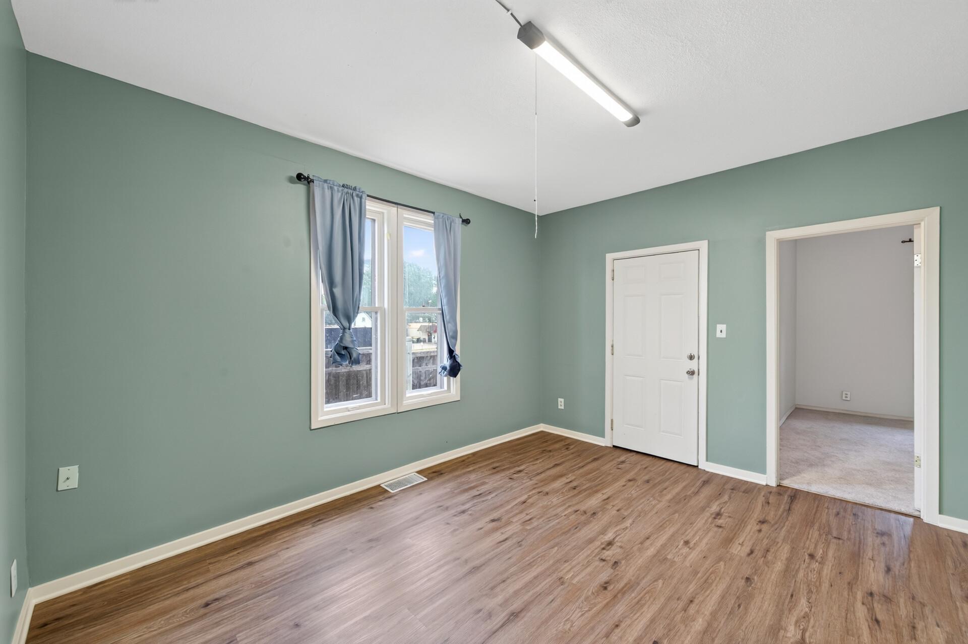 View of Residential Income at 807 Case Avenue, Saint Paul MN 55106, Saint Paul (7 of 30) - Mike Wilen | Minnesota Team Real Estate