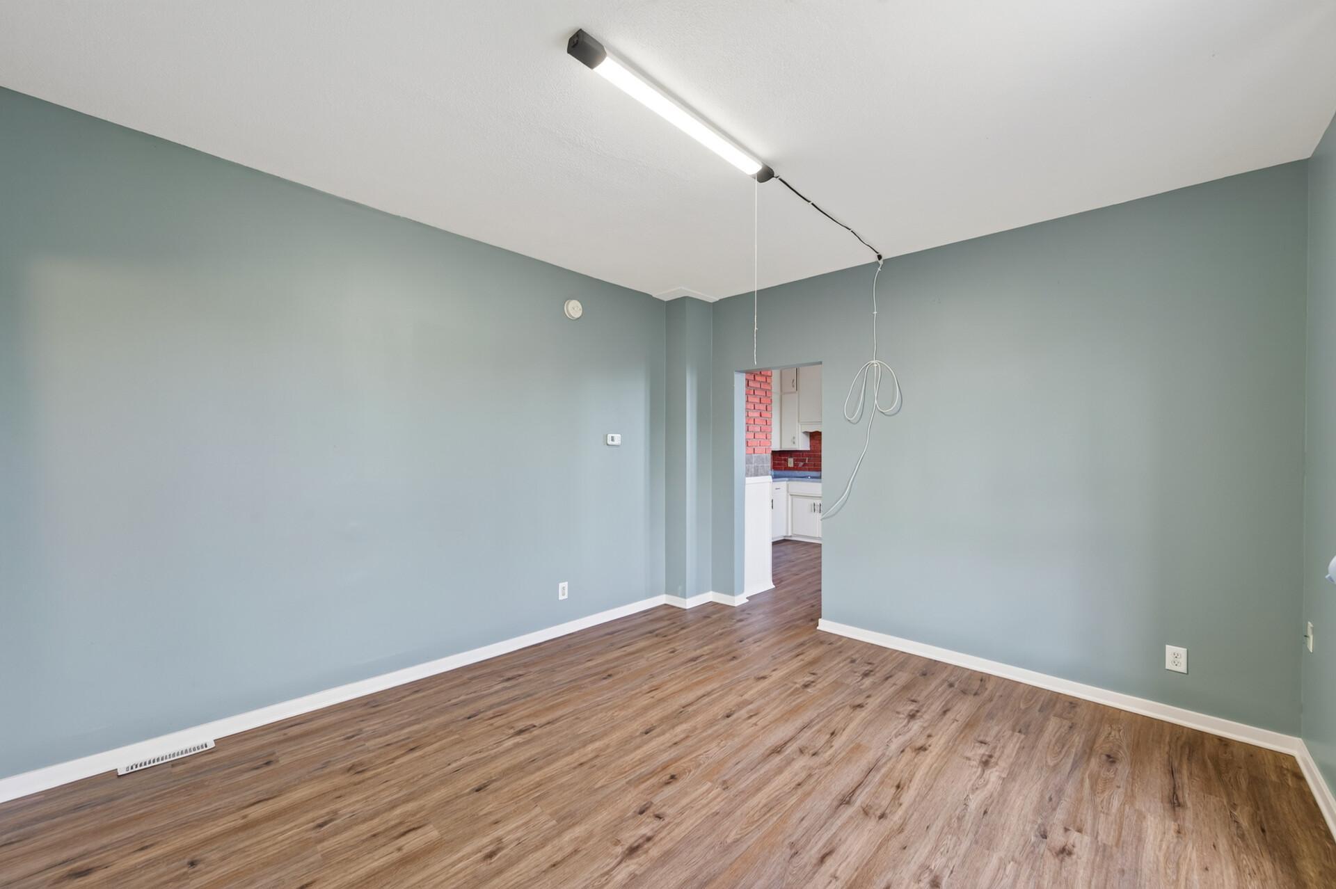 View of Residential Income at 807 Case Avenue, Saint Paul MN 55106, Saint Paul (6 of 30) - Mike Wilen | Minnesota Team Real Estate