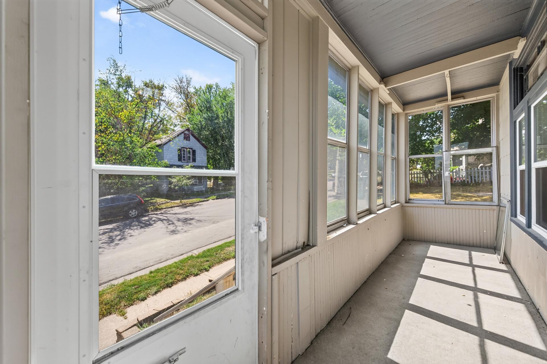 View of Residential Income at 807 Case Avenue, Saint Paul MN 55106, Saint Paul (4 of 30) - Mike Wilen | Minnesota Team Real Estate