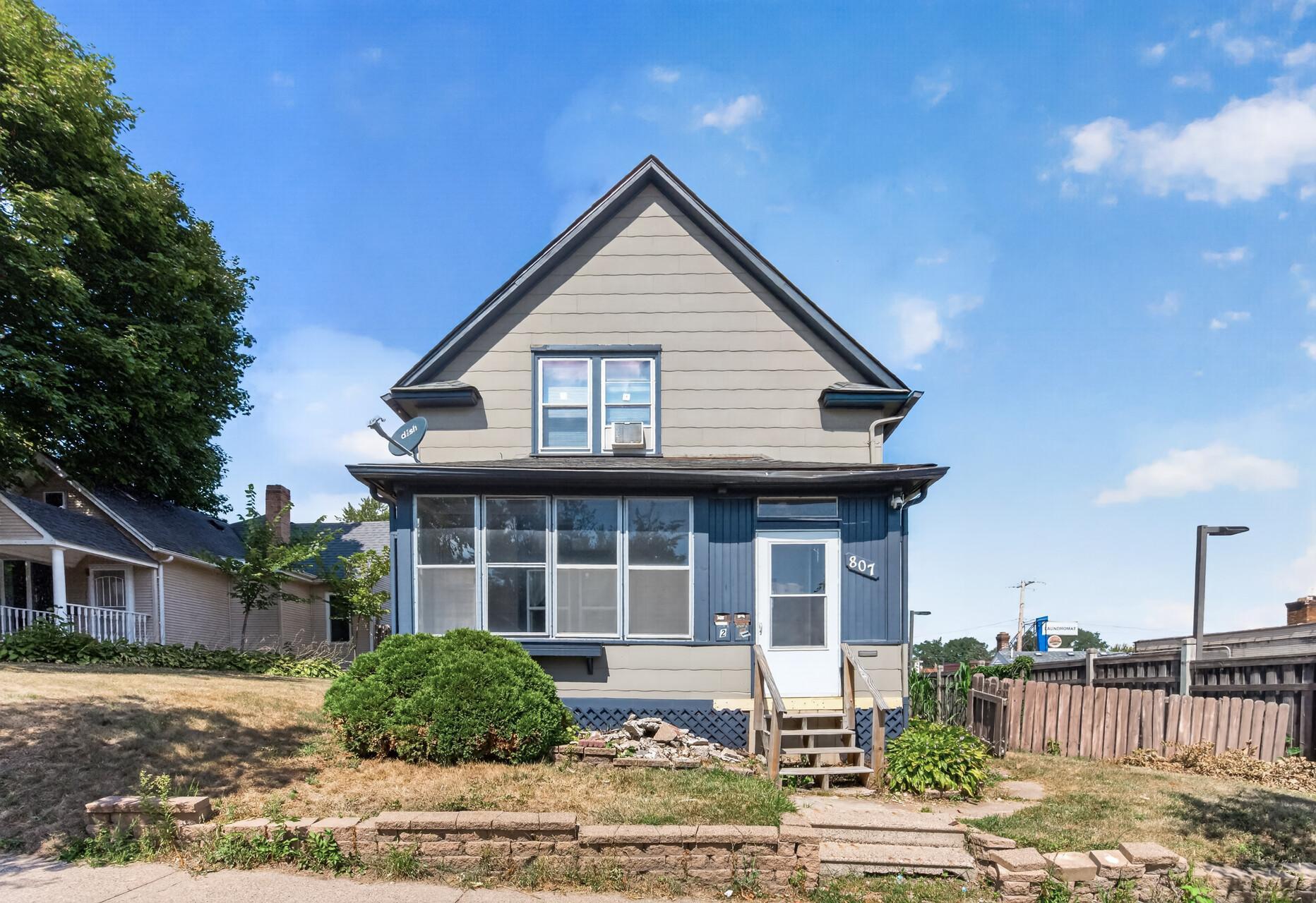 View of Residential Income at 807 Case Avenue, Saint Paul MN 55106, Saint Paul (2 of 30) - Mike Wilen | Minnesota Team Real Estate