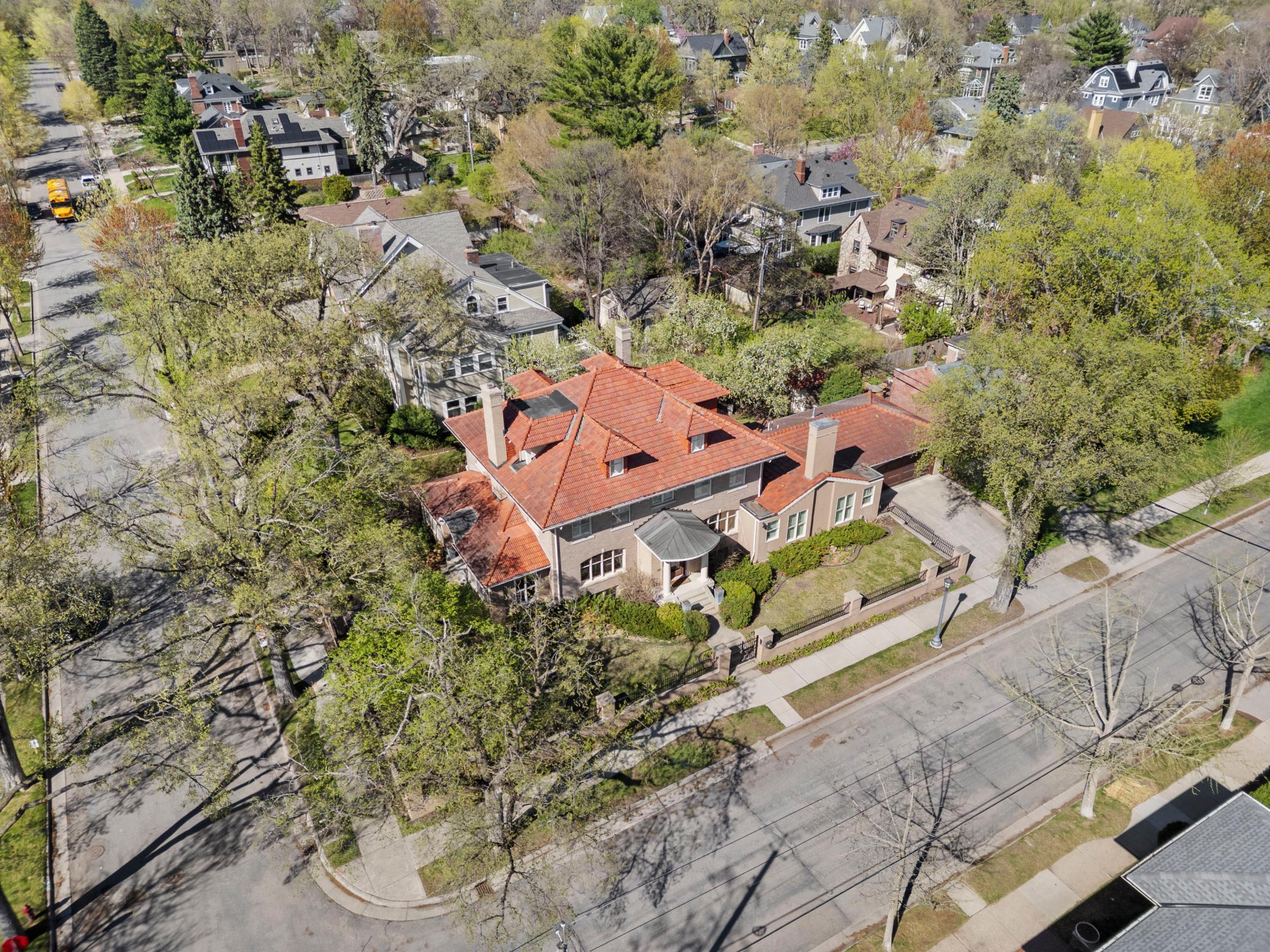 View of Residential at 1724 Summit Avenue, Minneapolis MN 55403, Minneapolis (2 of 57) - Mike Wilen | Minnesota Team Real Estate