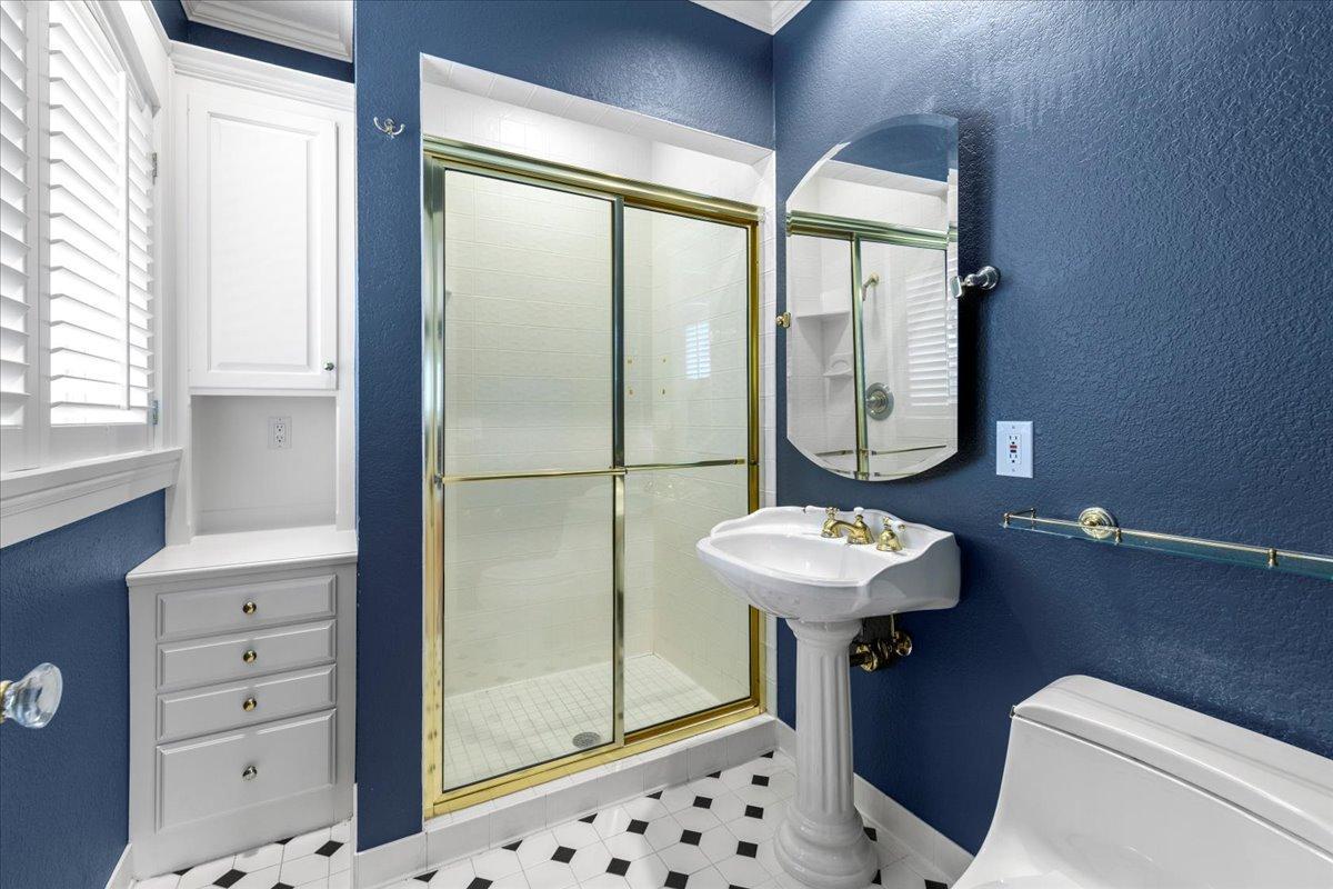 View of Residential at 1724 Summit Avenue, Minneapolis MN 55403, Minneapolis (33 of 57) - Mike Wilen | Minnesota Team Real Estate