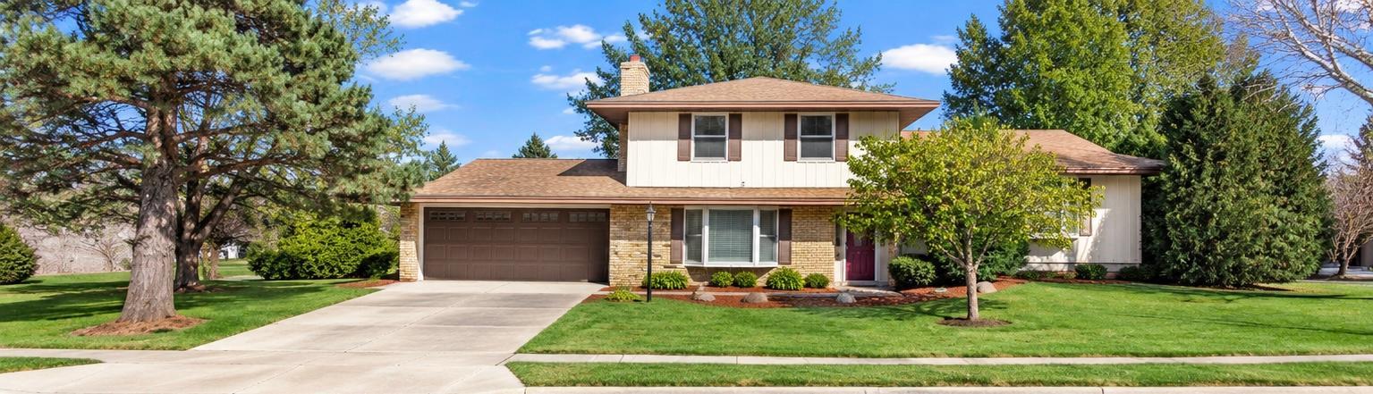 View of Single Family at 829 Mcintosh Drive, Apple Valley - Mike Wilen | Minnesota Team Real Estate