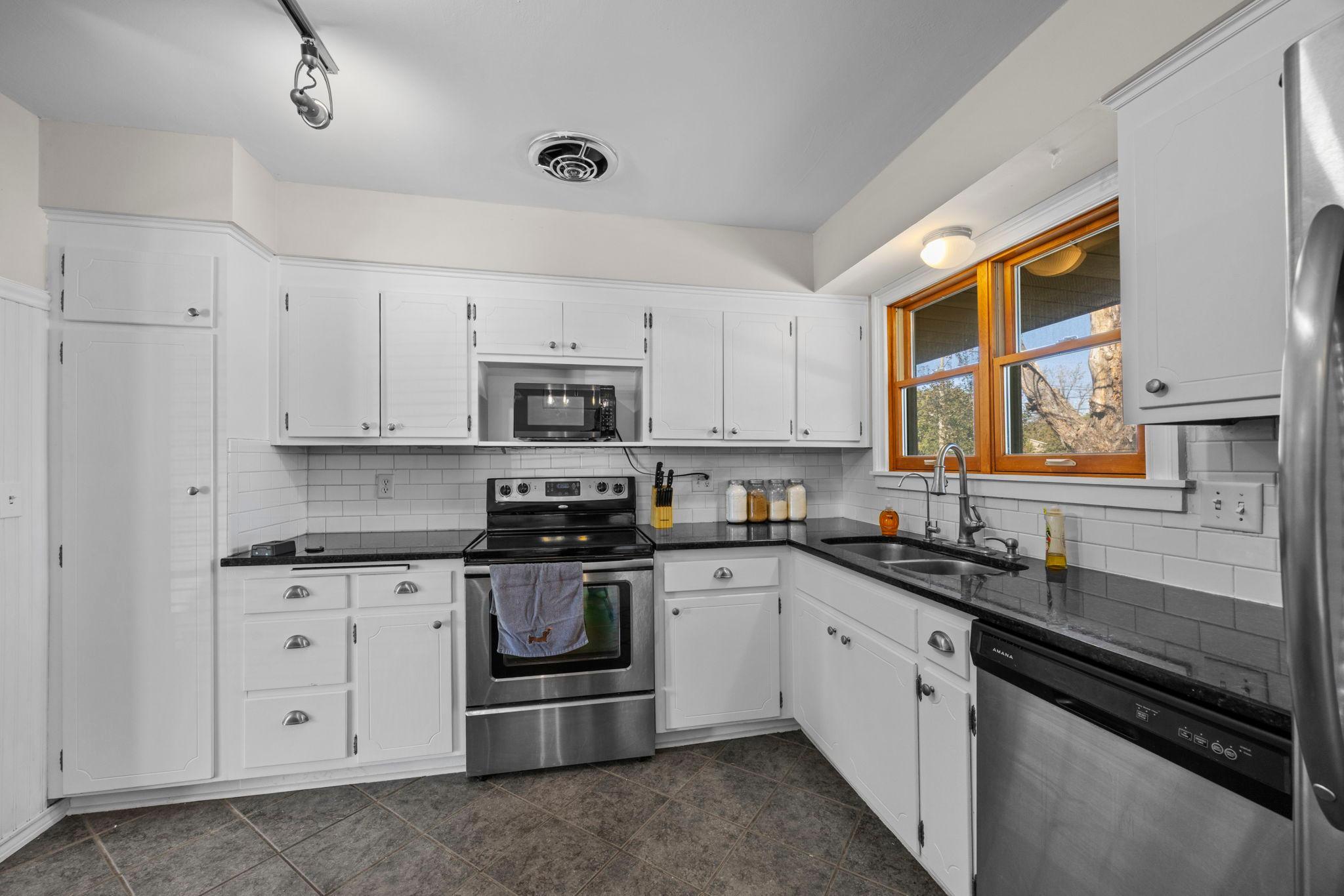 View of Residential at 829 Mcintosh Drive, Apple Valley MN 55124, Apple Valley (8 of 32) - Mike Wilen | Minnesota Team Real Estate