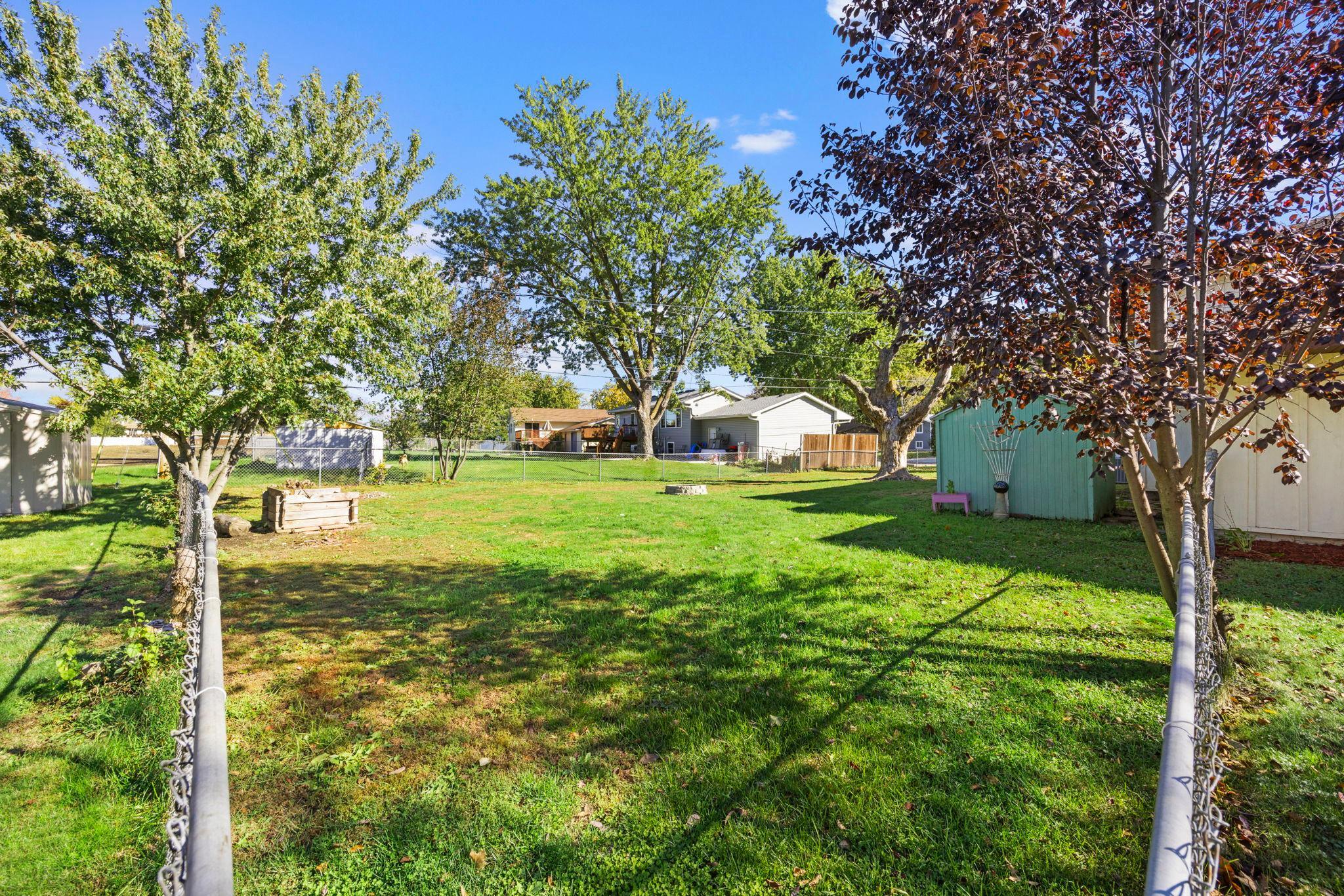 View of Residential at 829 Mcintosh Drive, Apple Valley MN 55124, Apple Valley (27 of 32) - Mike Wilen | Minnesota Team Real Estate