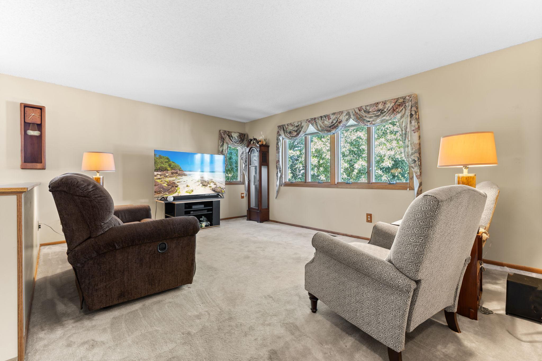 View of Residential at 2679 Guthrie Avenue, Oakdale MN 55128, Oakdale (23 of 66) - Mike Wilen | Minnesota Team Real Estate