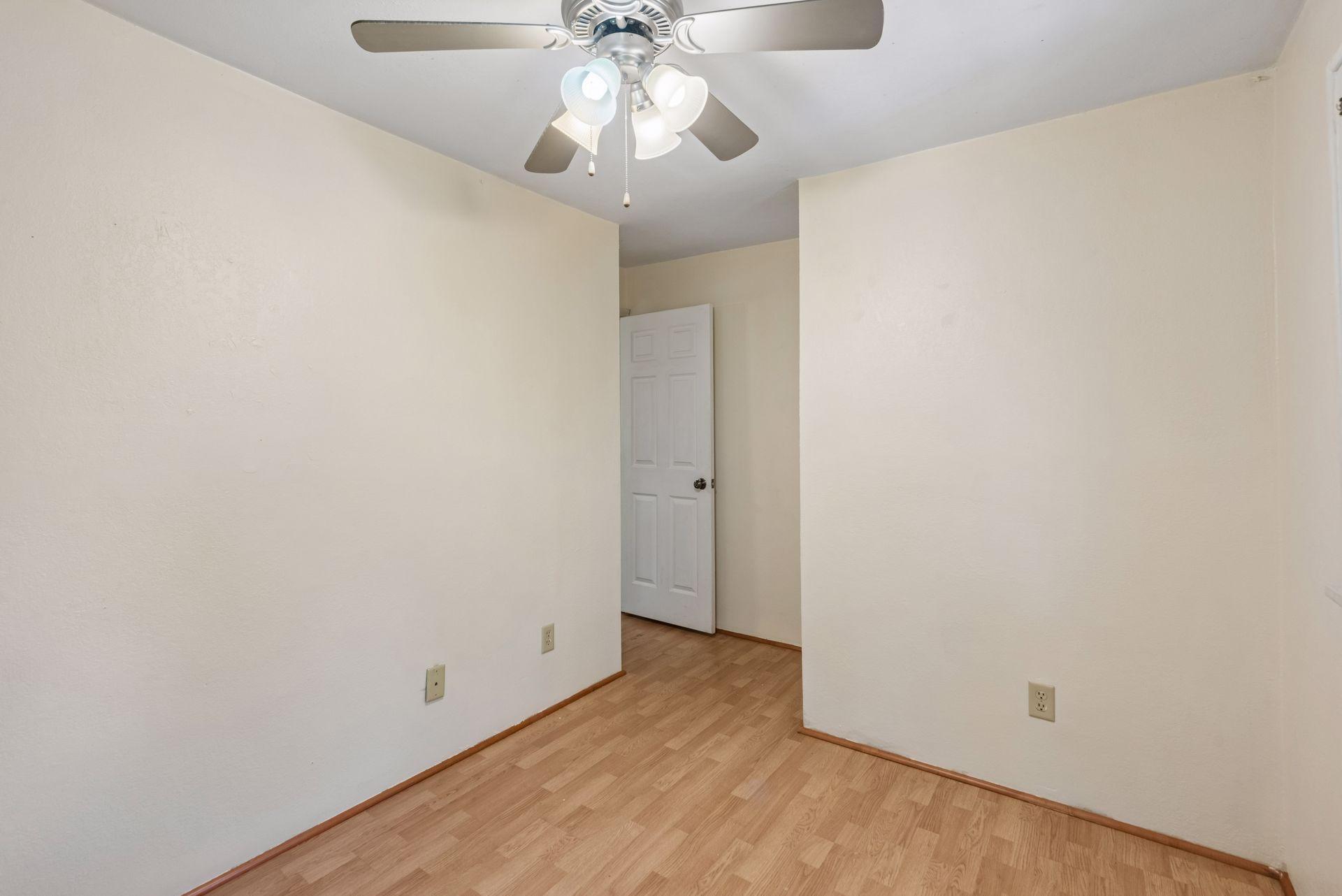View of Residential Income at 281 Sturgis Street, North Saint Paul MN 55102, North Saint Paul (20 of 31) - Mike Wilen | Minnesota Team Real Estate