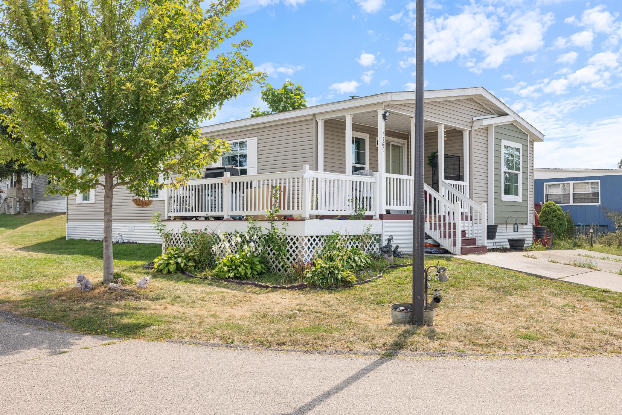 View of Residential at 1360 Rolling Hills Drive, Maplewood MN 55119, Maplewood (2 of 17) - Mike Wilen | Minnesota Team Real Estate