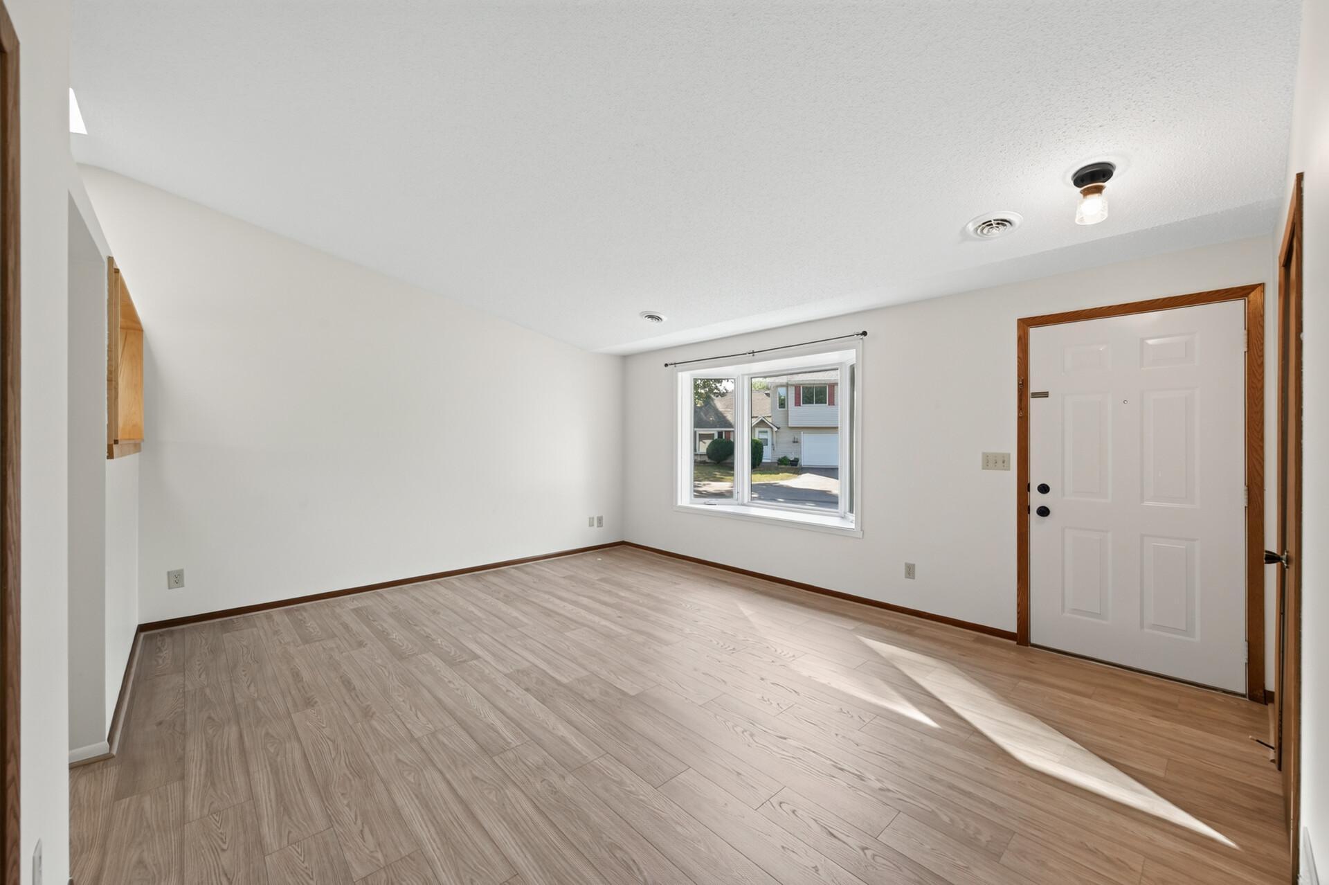 View of Residential at 3630 Gershwin Lane, Oakdale MN 55128, Oakdale (9 of 26) - Mike Wilen | Minnesota Team Real Estate
