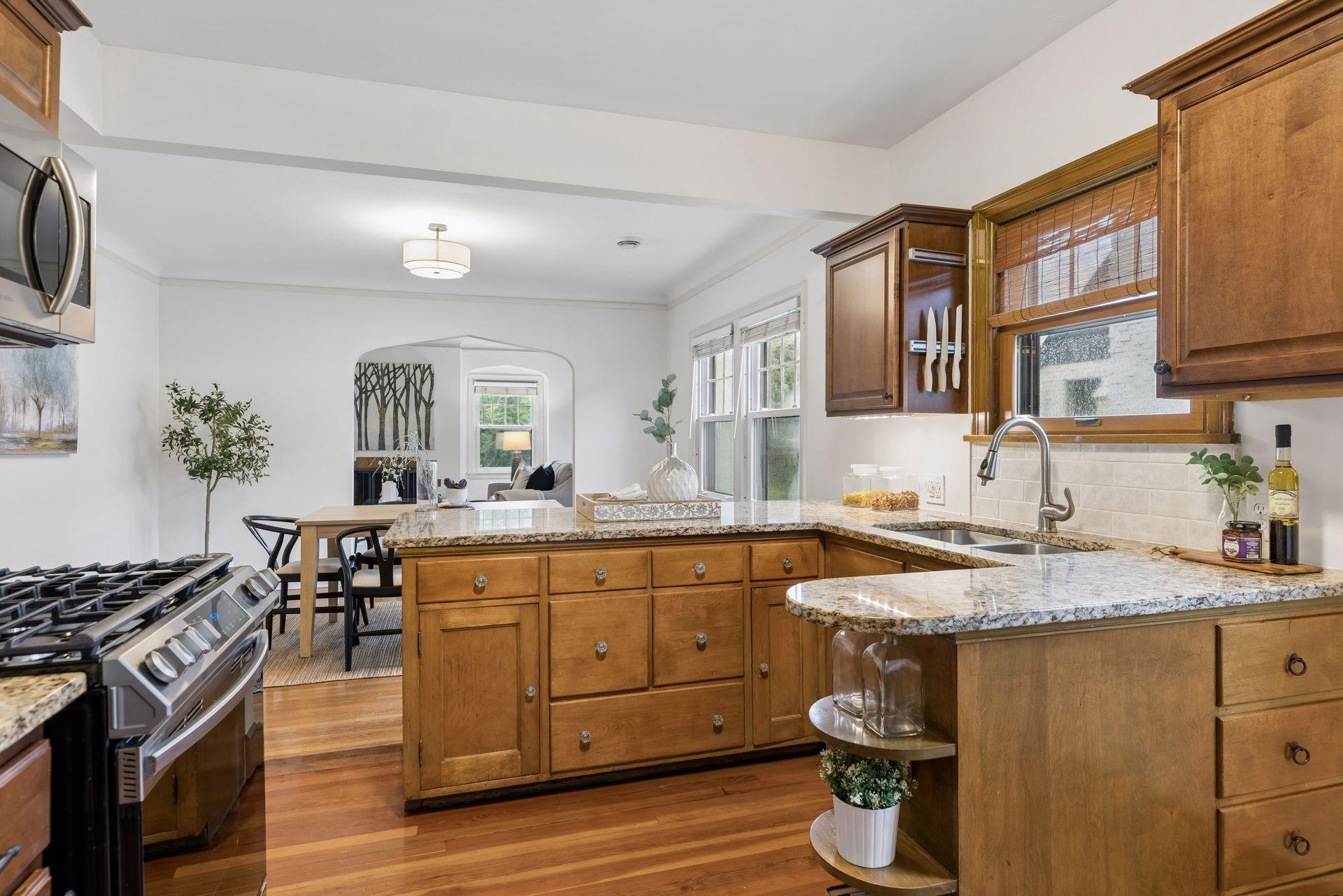 View of Residential Income at 215 Minnehaha Parkway, Minneapolis MN 55419, Minneapolis (17 of 52) - Mike Wilen | Minnesota Team Real Estate