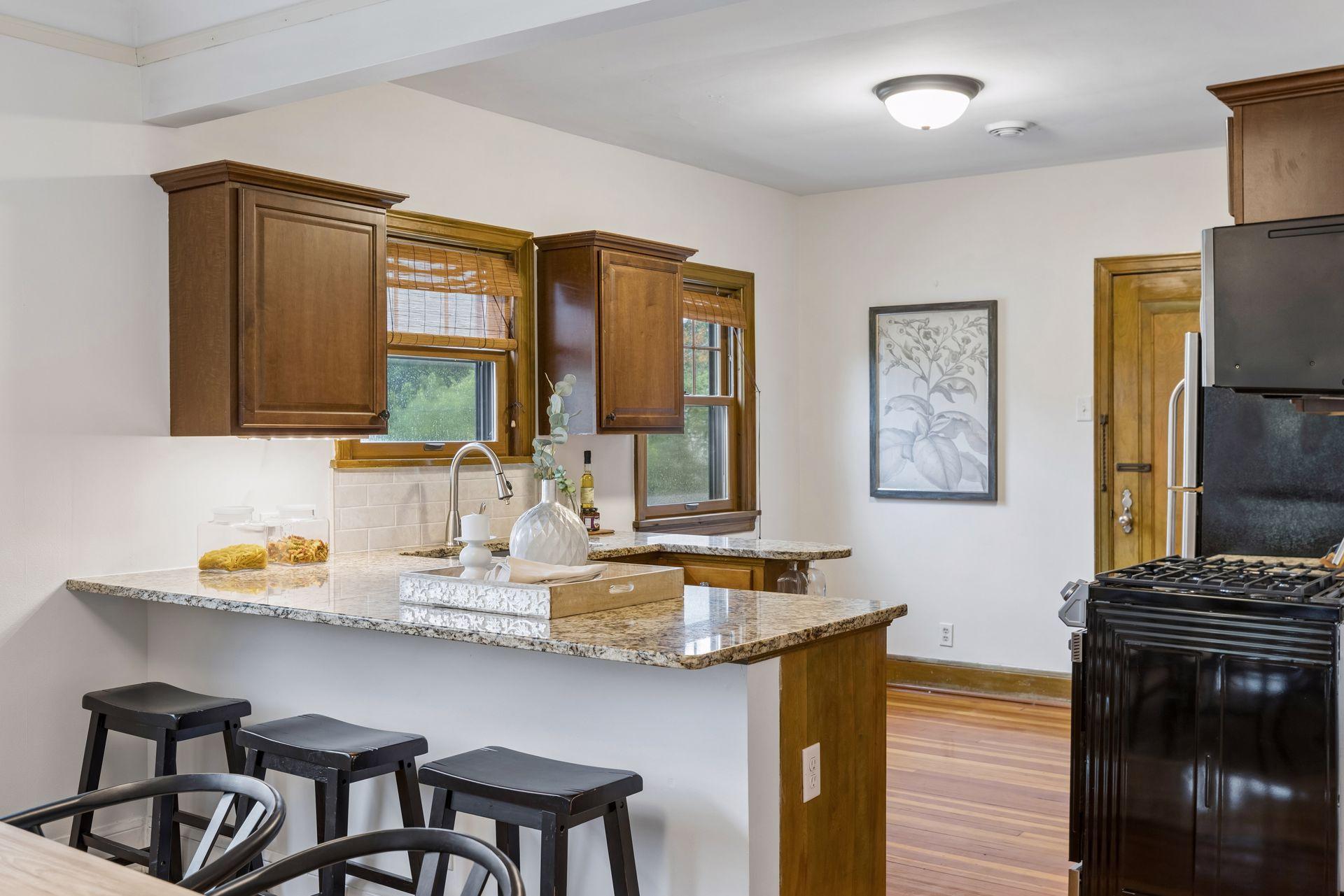 View of Residential Income at 215 Minnehaha Parkway, Minneapolis MN 55419, Minneapolis (14 of 52) - Mike Wilen | Minnesota Team Real Estate