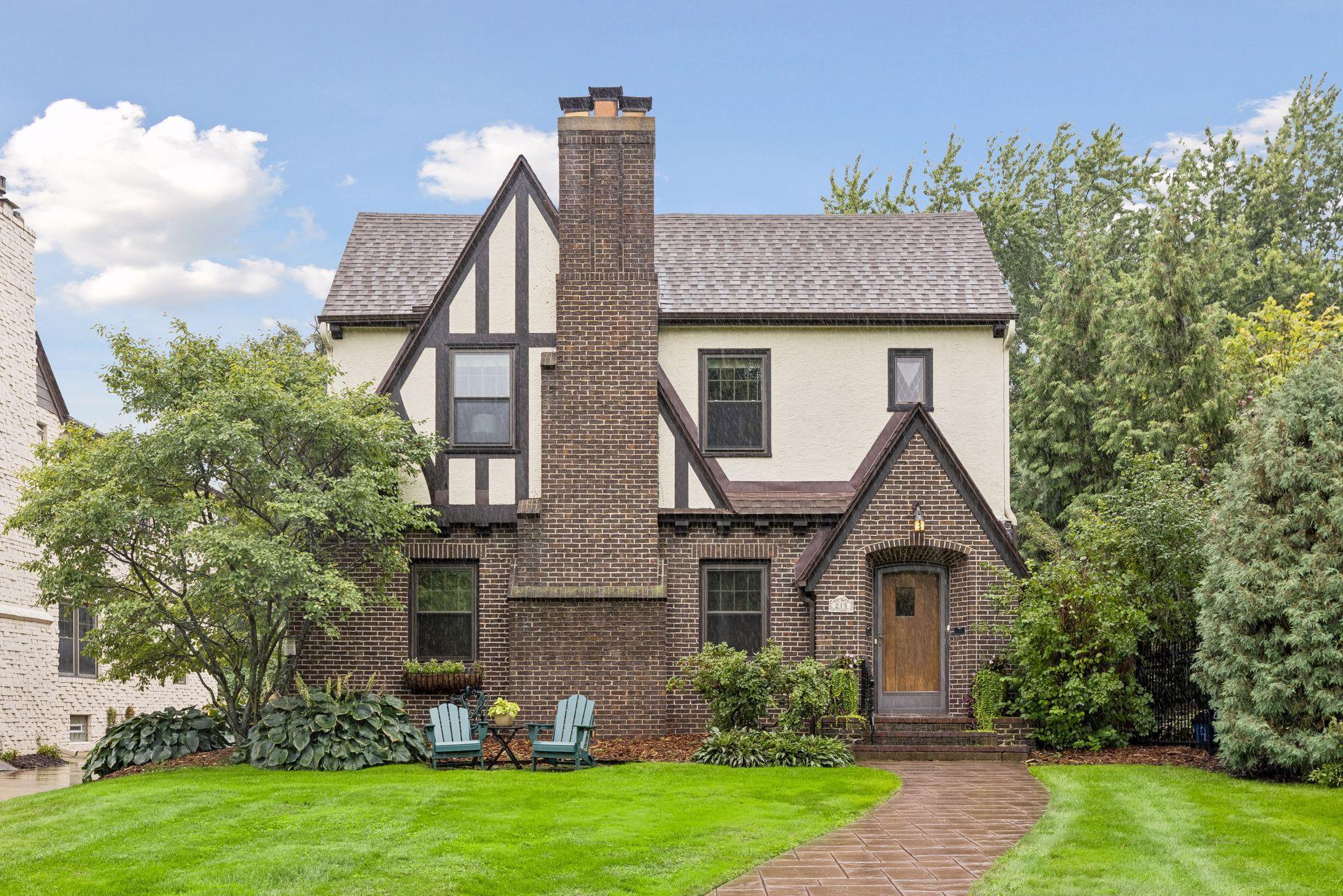 View of Duplex Up and Down at 215 Minnehaha Parkway, Minneapolis - Mike Wilen | Minnesota Team Real Estate