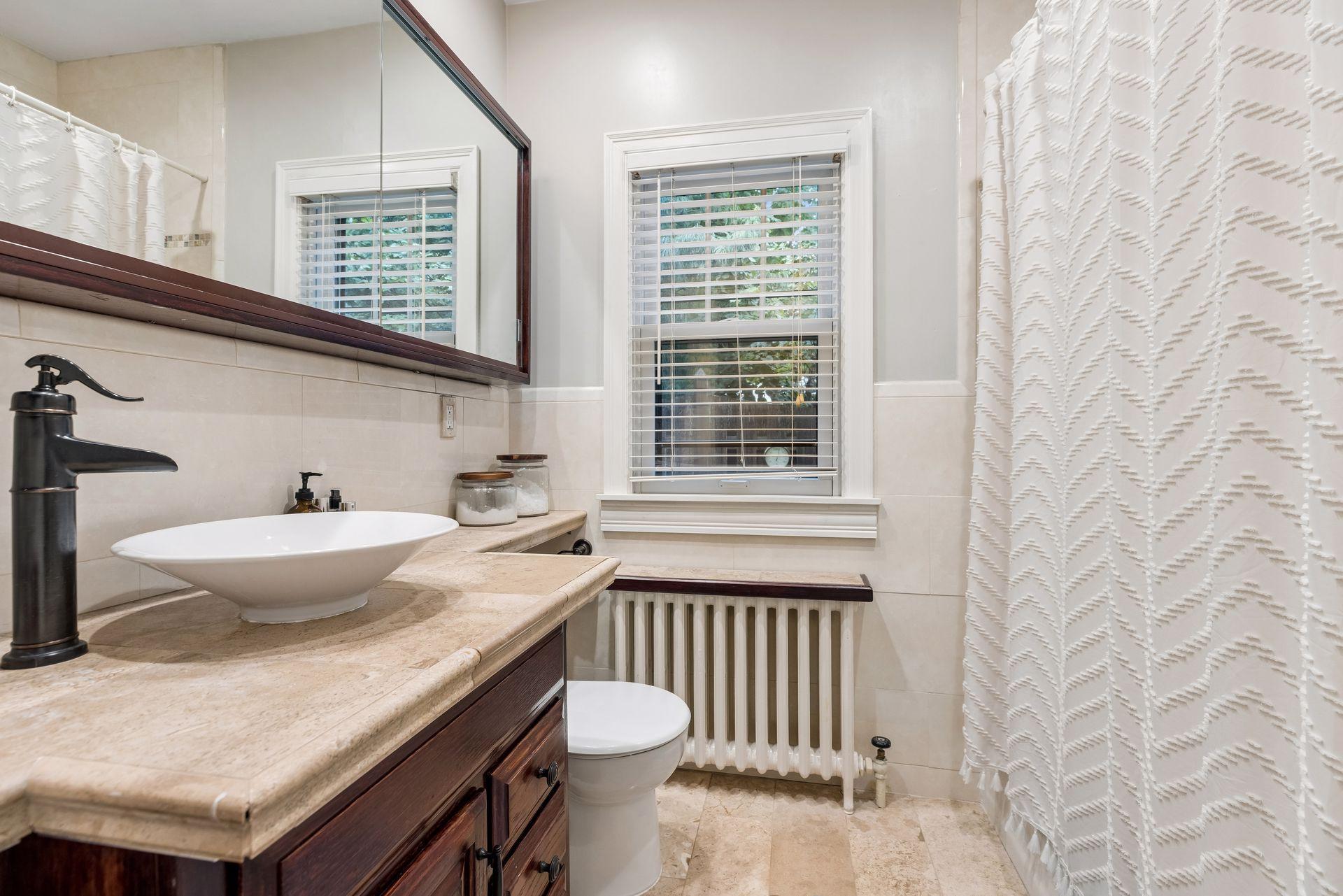 View of Residential Income at 215 Minnehaha Parkway, Minneapolis MN 55419, Minneapolis (34 of 52) - Mike Wilen | Minnesota Team Real Estate