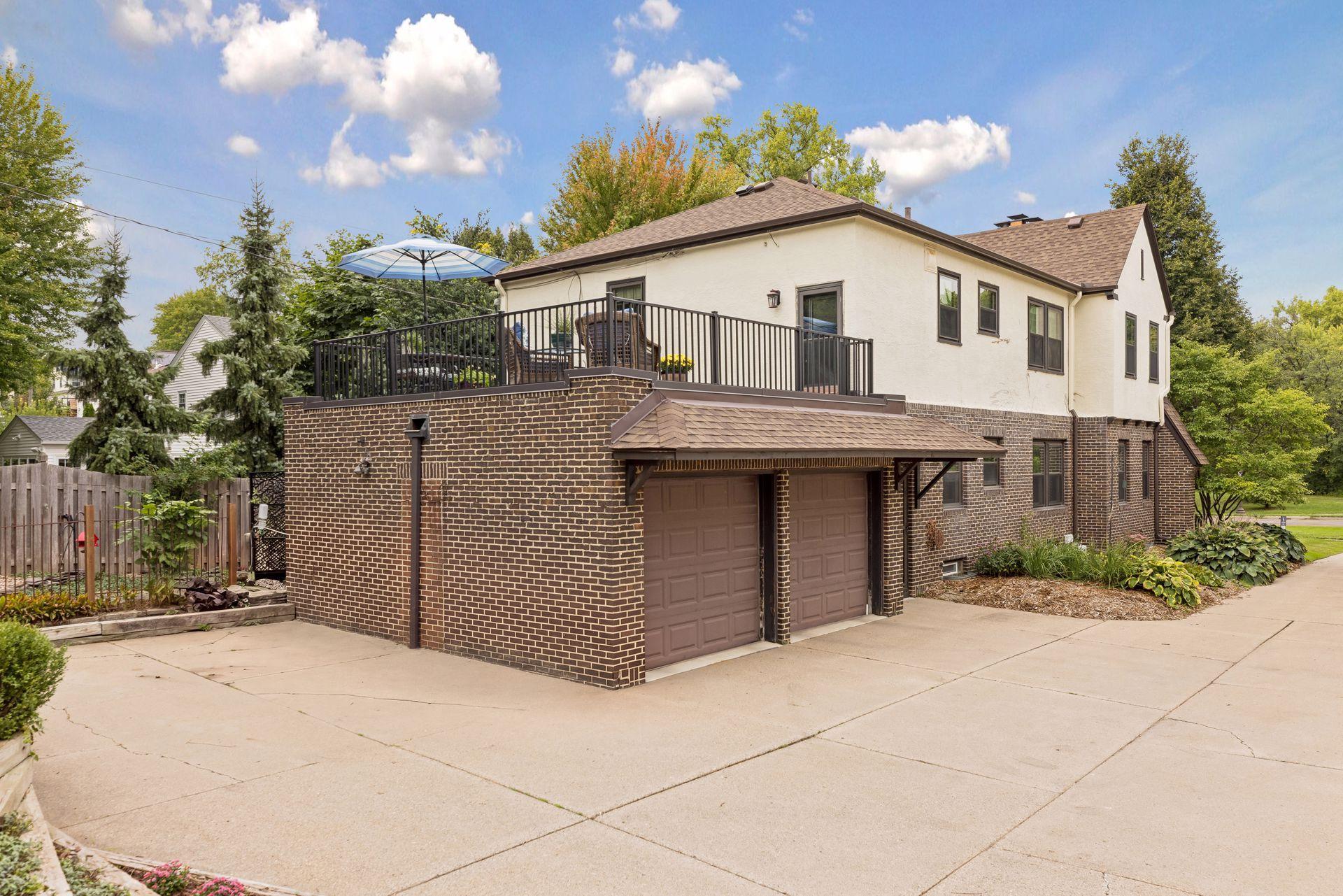 View of Residential Income at 215 Minnehaha Parkway, Minneapolis MN 55419, Minneapolis (46 of 52) - Mike Wilen | Minnesota Team Real Estate